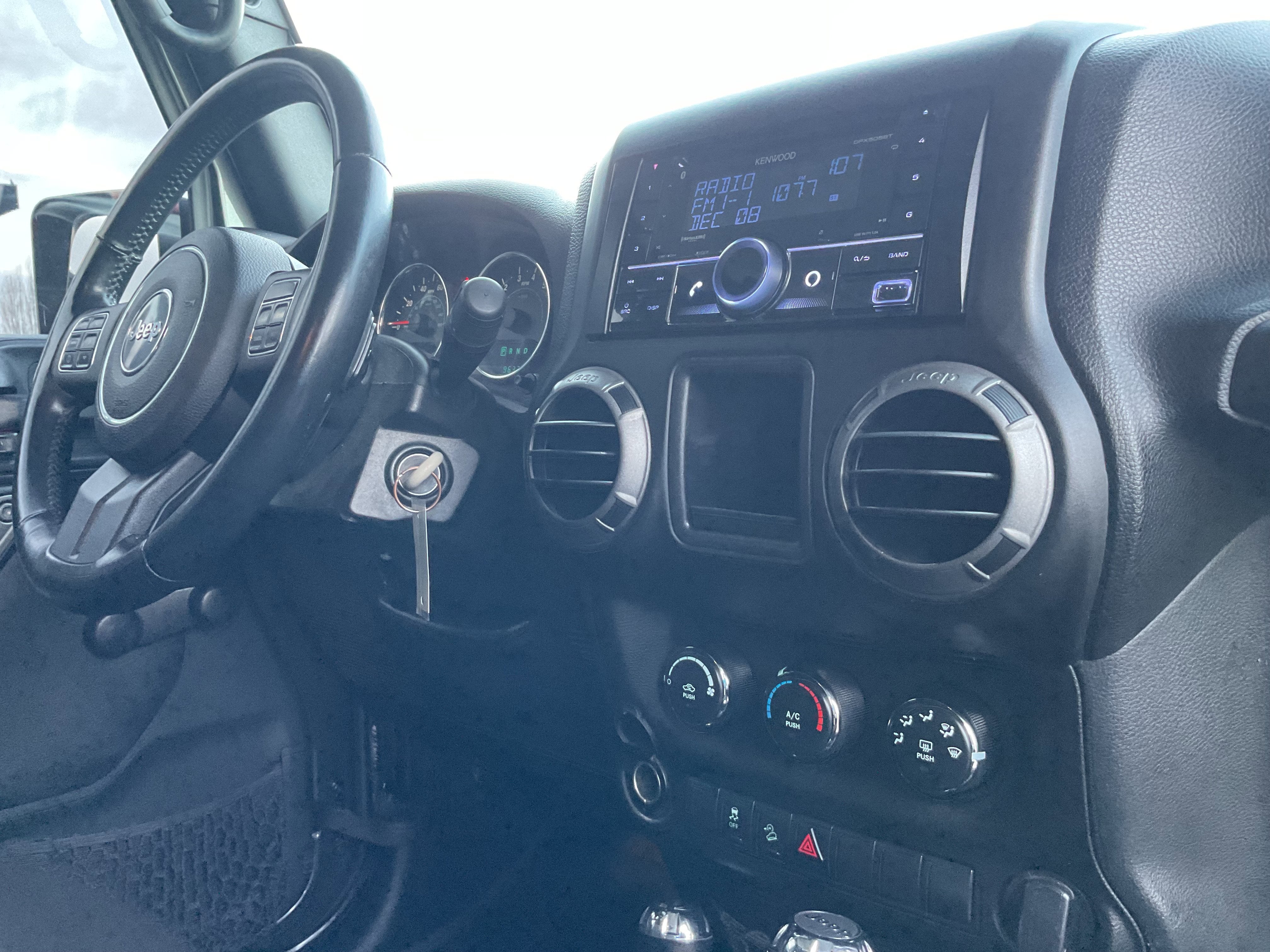 2014 Jeep Wrangler 4x4 V6 Sport