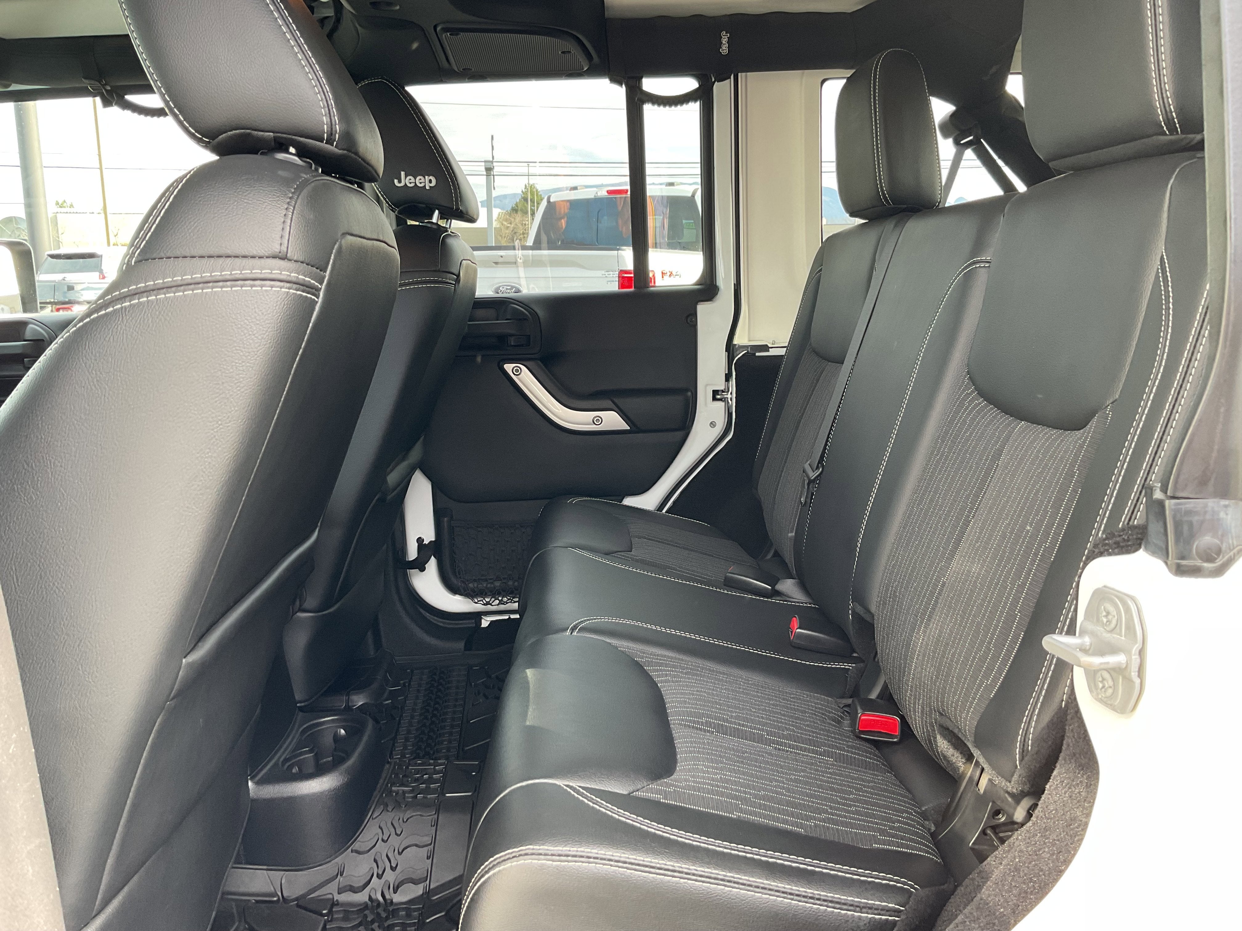 2015 Jeep Wrangler Unlimited Freedom Edition 4x4