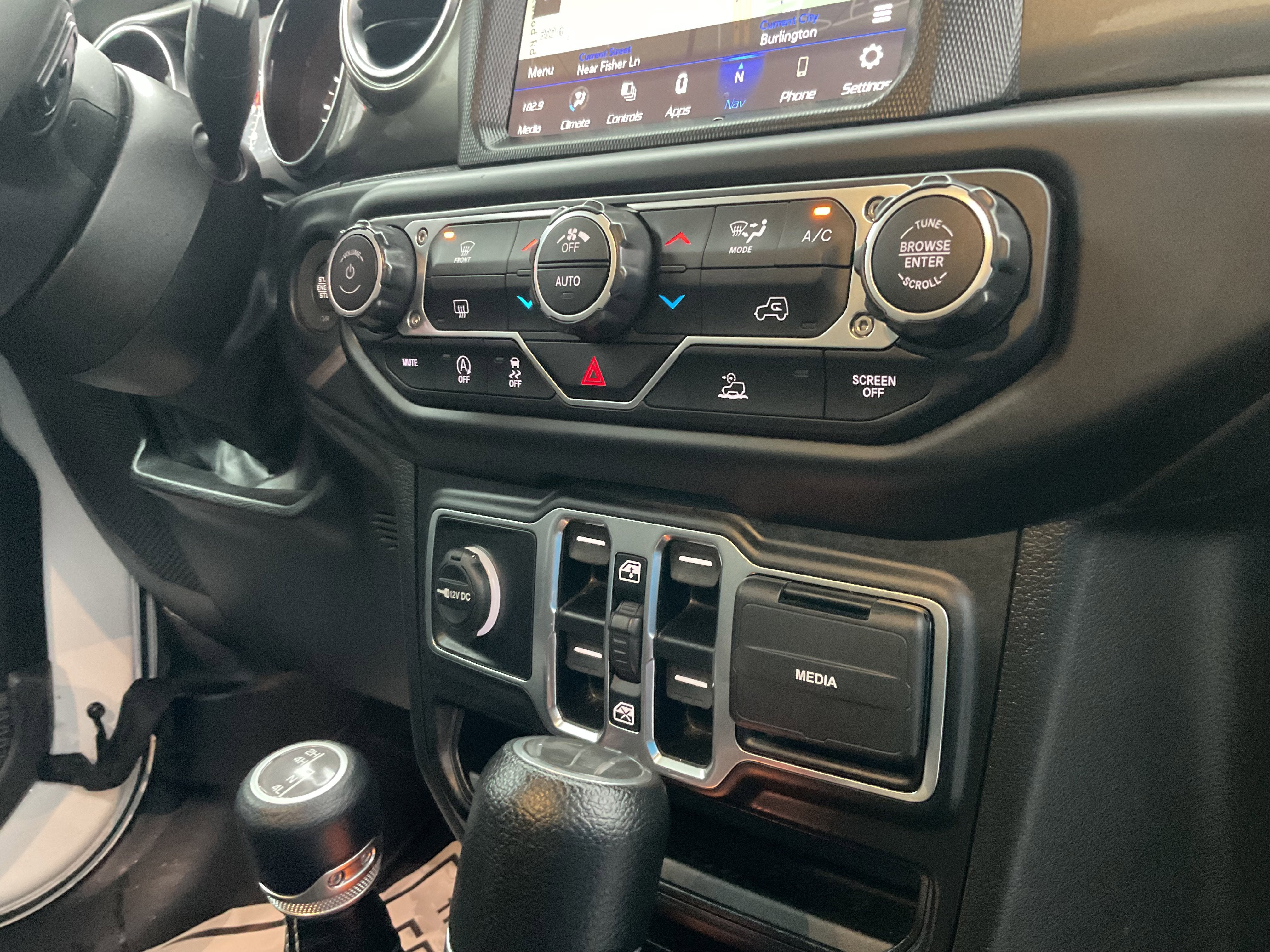 2023 Jeep Wrangler Sahara V6 4-Door 4x4