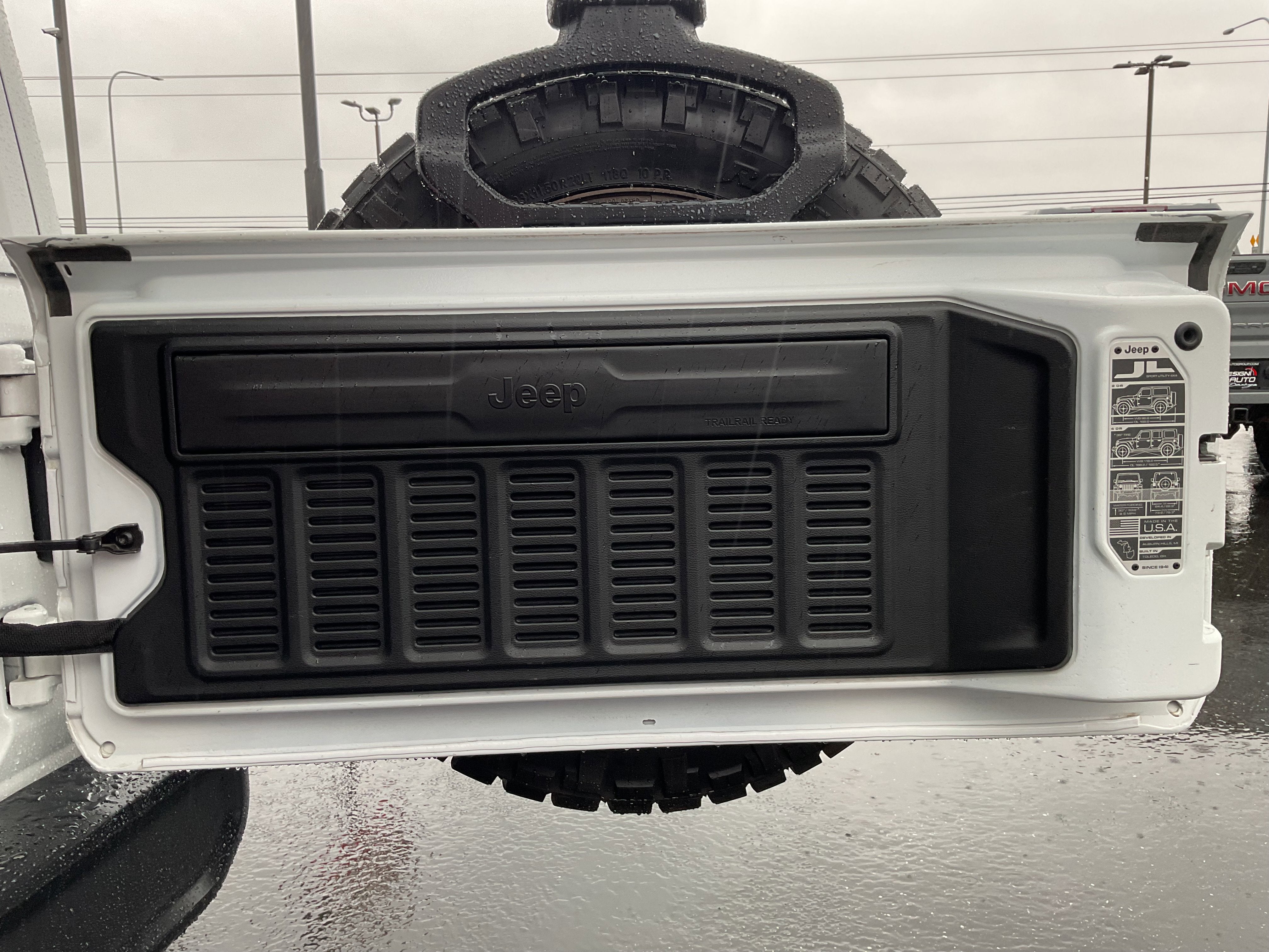 2023 Jeep Wrangler Sahara V6 4-Door 4x4