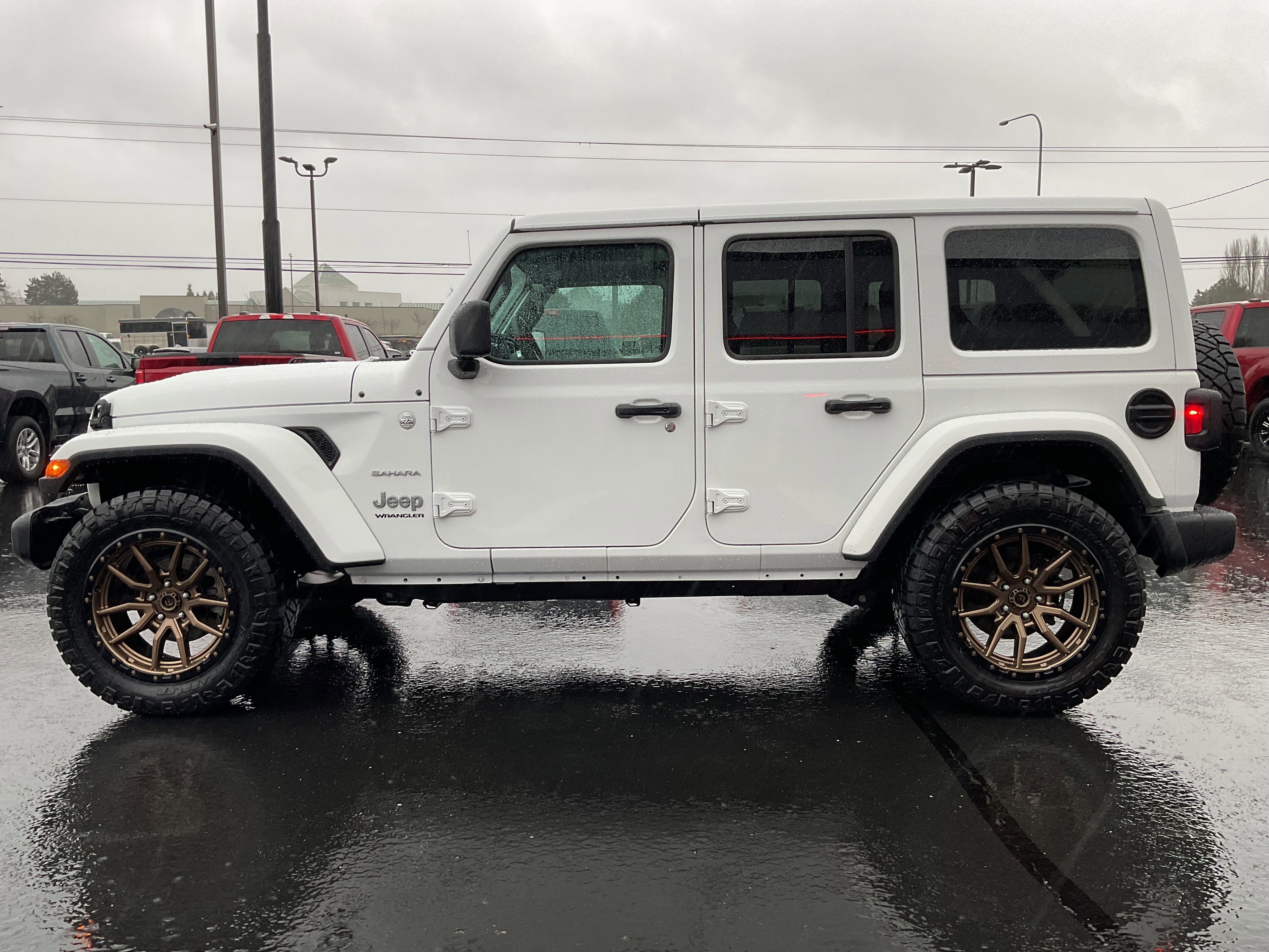 2023 Jeep Wrangler Sahara V6 4-Door 4x4