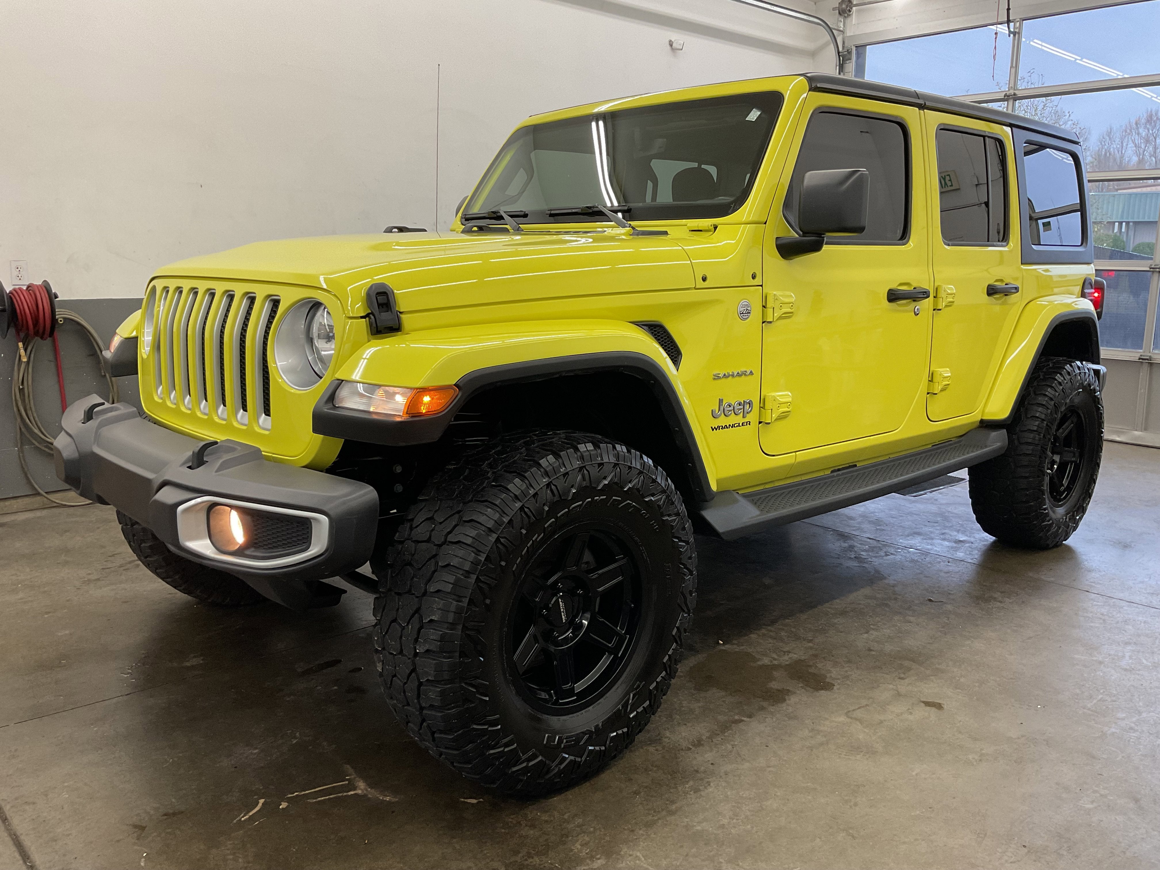 2023 Jeep Wrangler Sahara V6 4 Door 4x4
