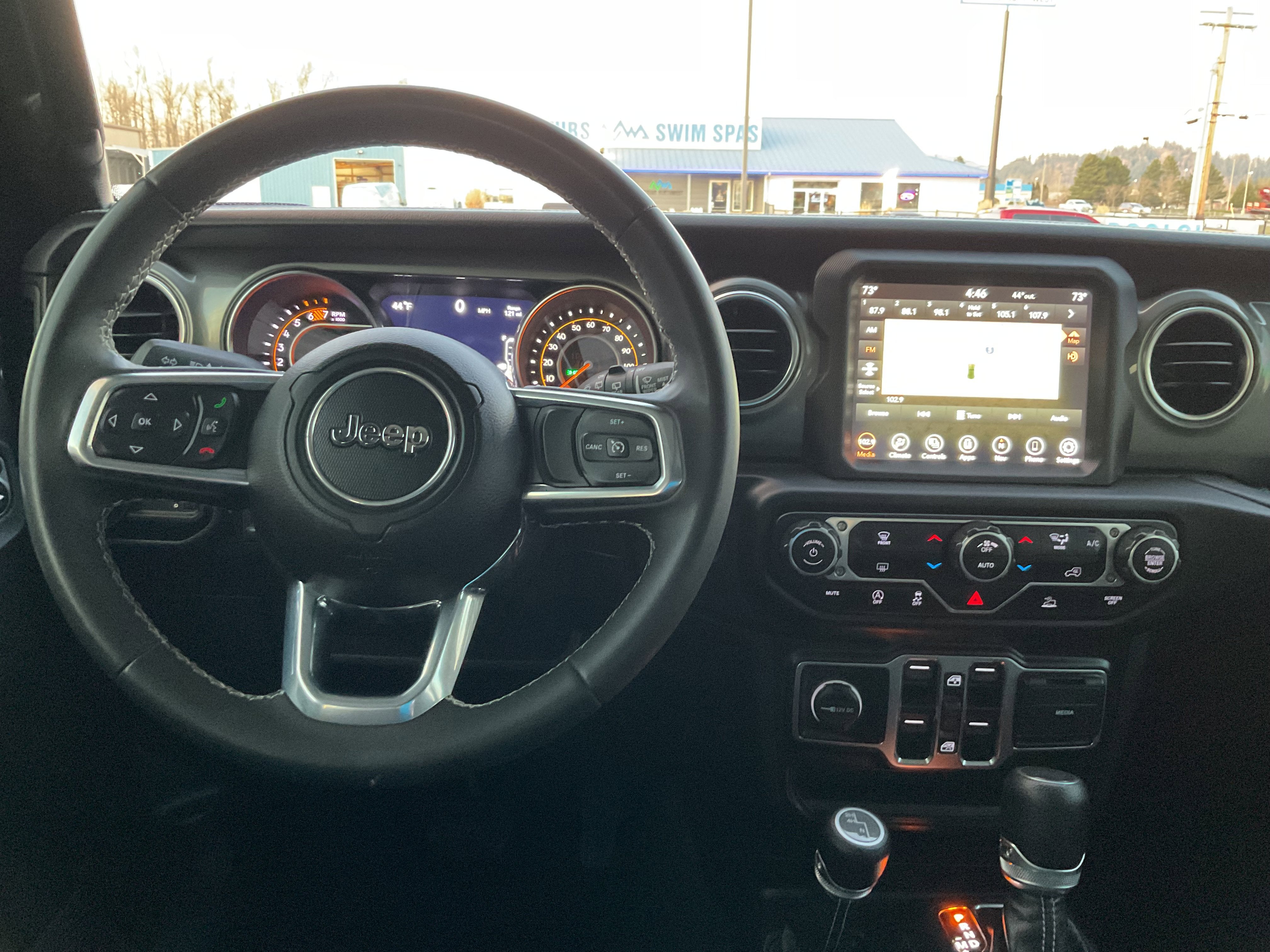 2023 Jeep Wrangler Sahara V6 4-Door 4x4