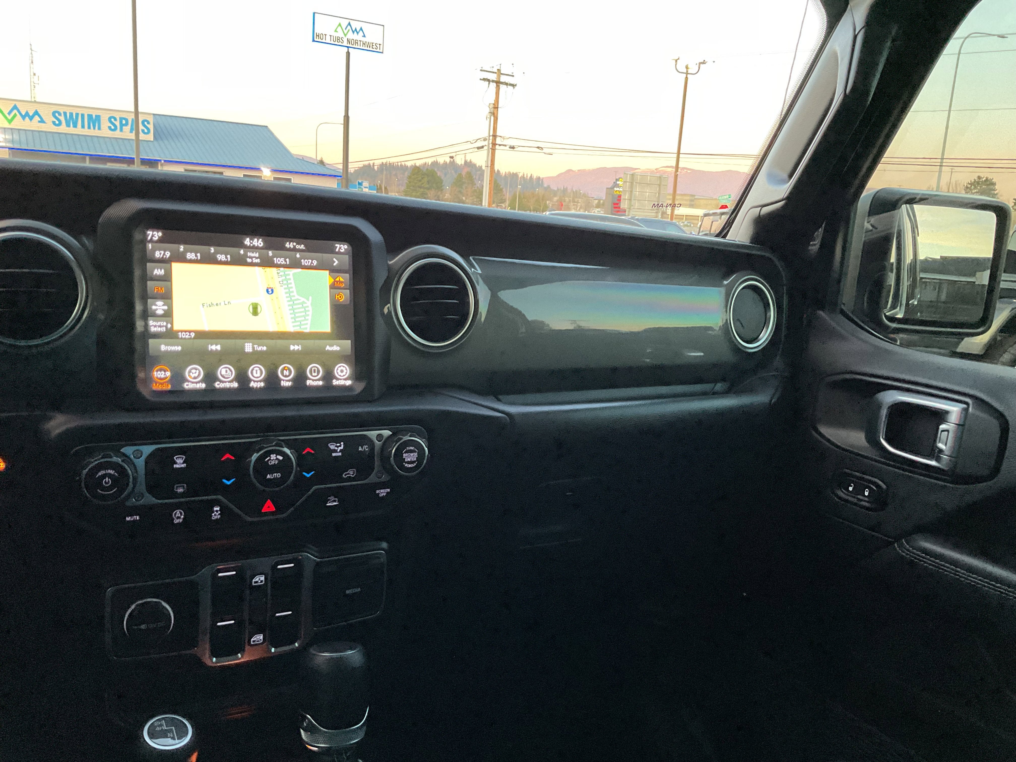 2023 Jeep Wrangler Sahara V6 4-Door 4x4