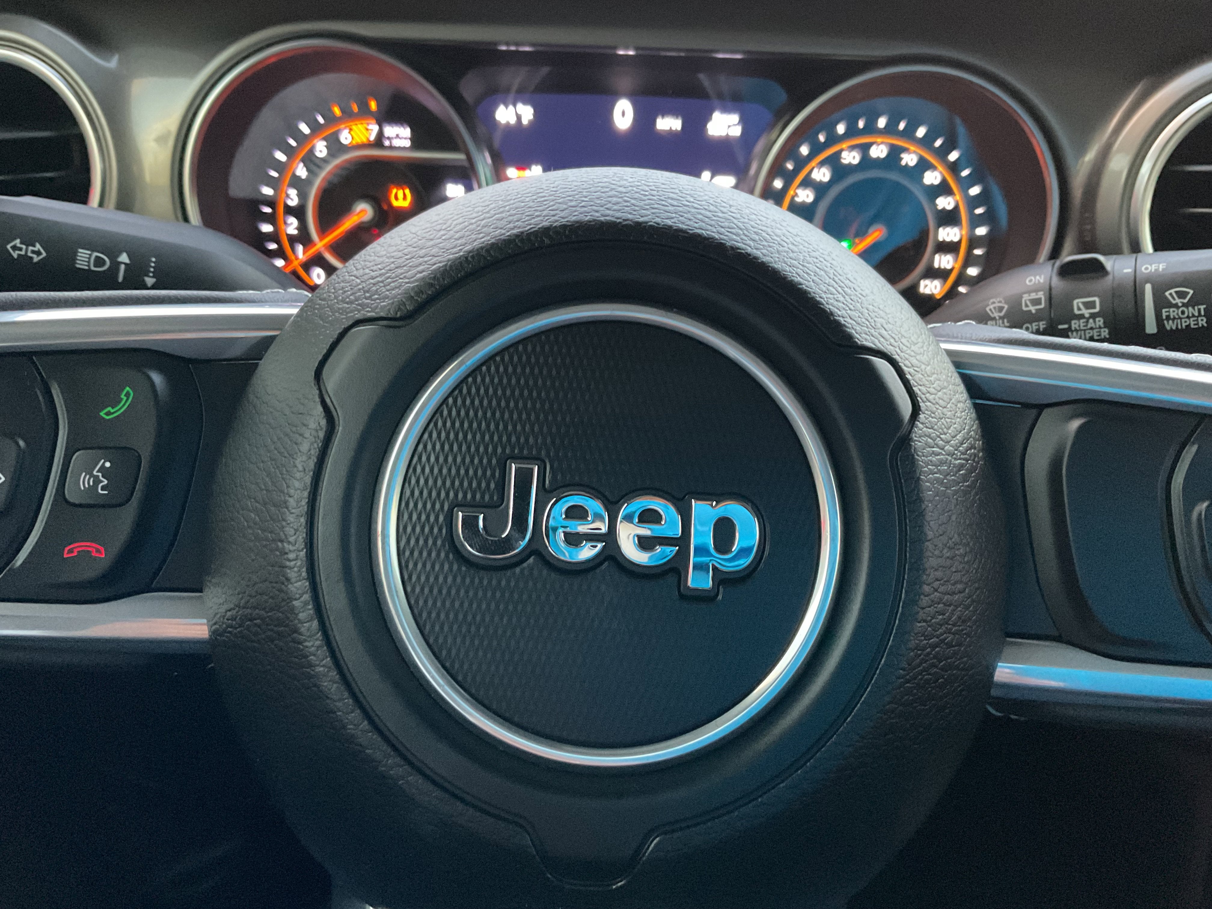 2023 Jeep Wrangler Sahara V6 4-Door 4x4