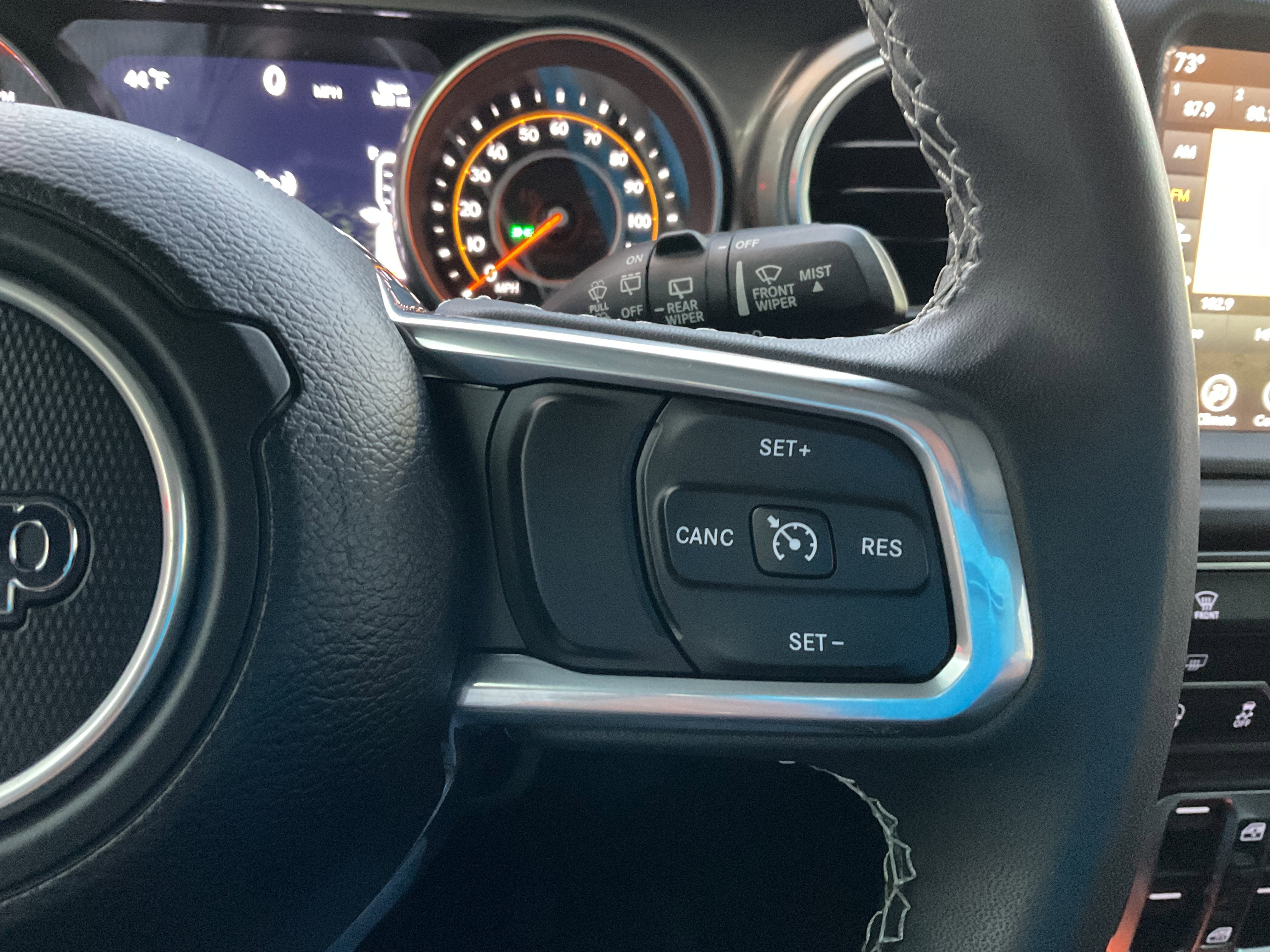 2023 Jeep Wrangler Sahara V6 4-Door 4x4