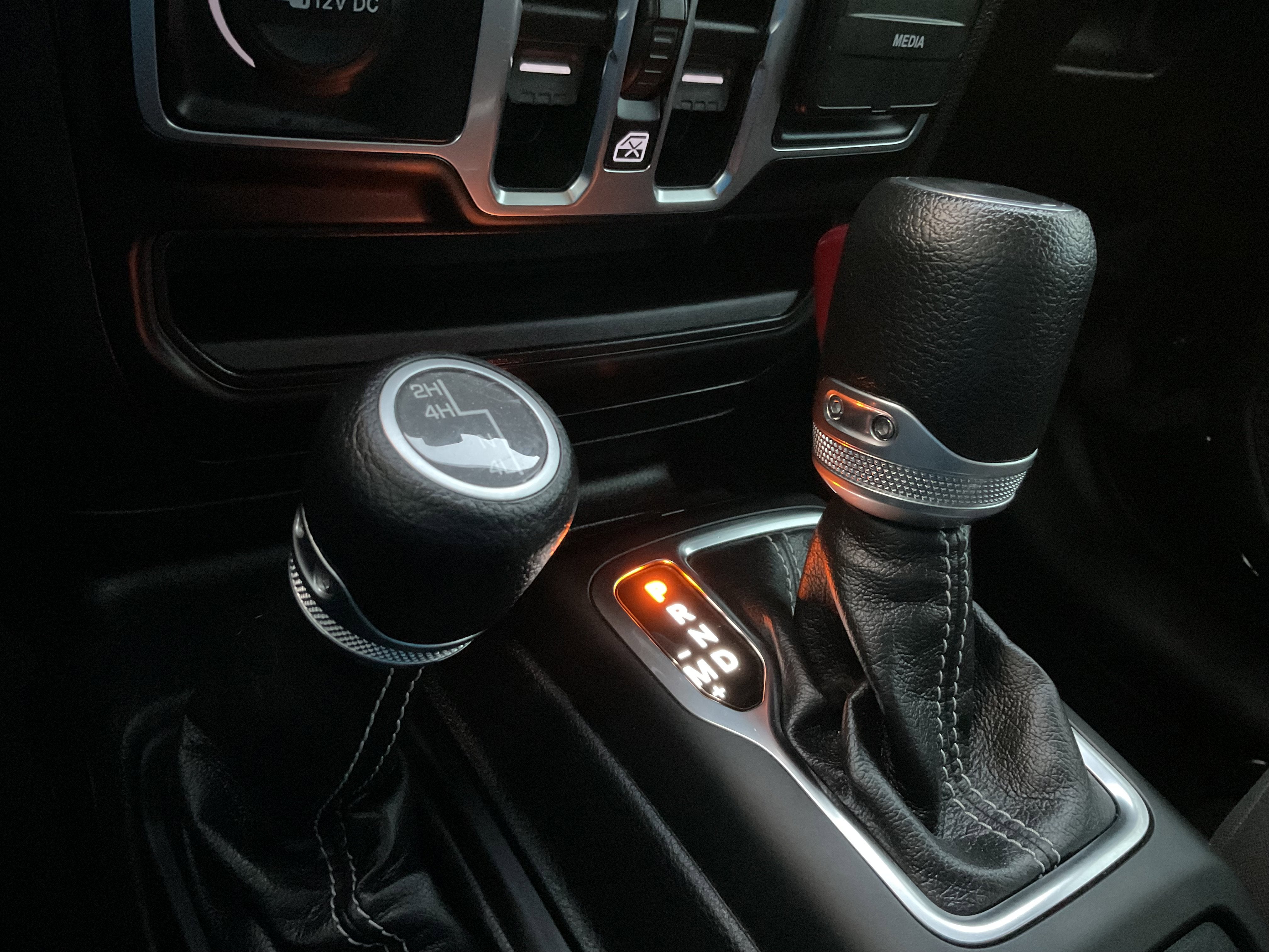 2023 Jeep Wrangler Sahara V6 4-Door 4x4