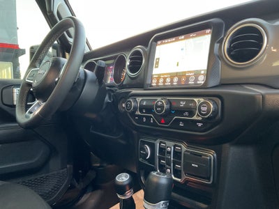 2023 Jeep Wrangler Sahara V6 4-Door 4x4