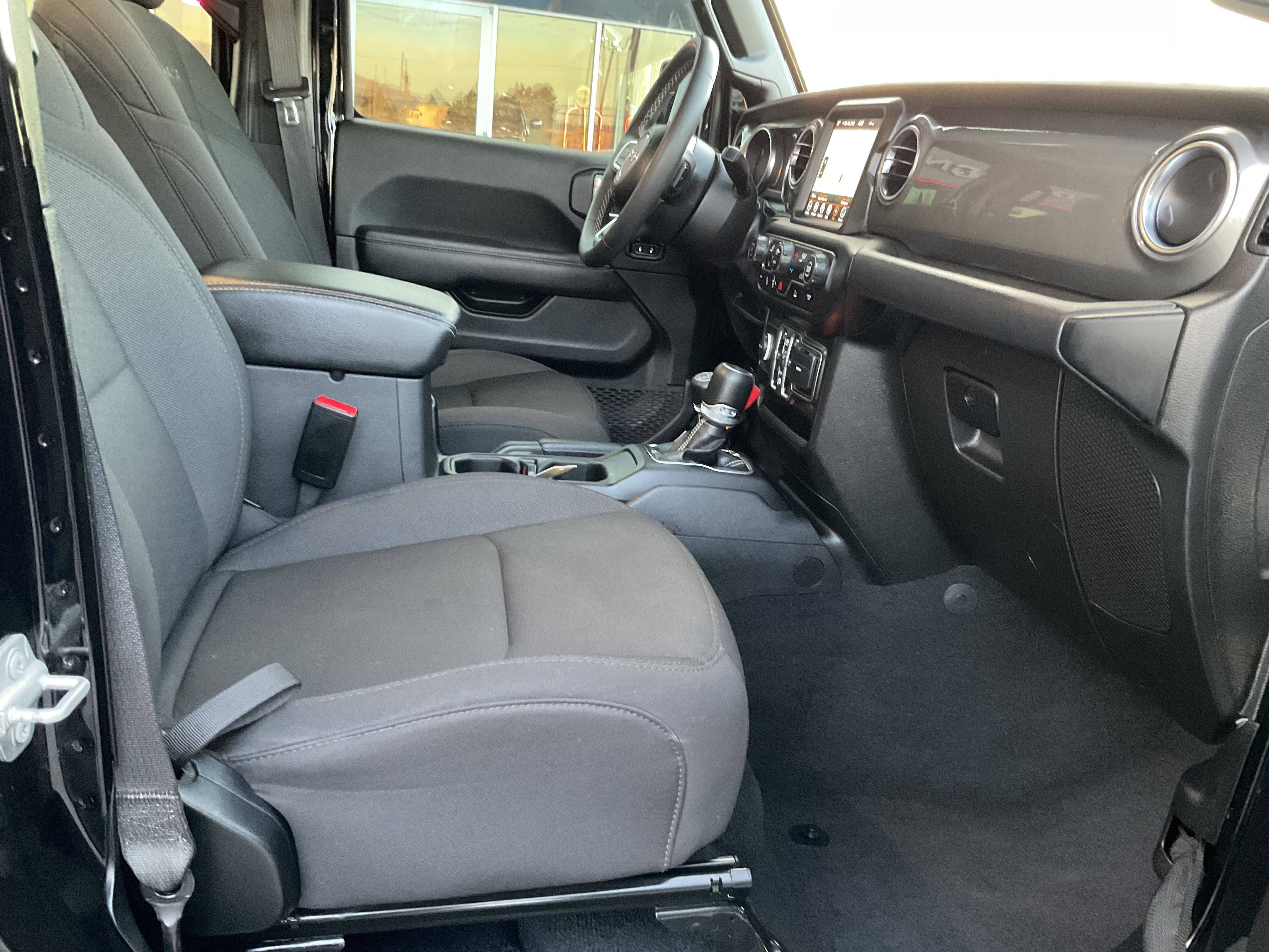 2023 Jeep Wrangler Sahara V6 4-Door 4x4