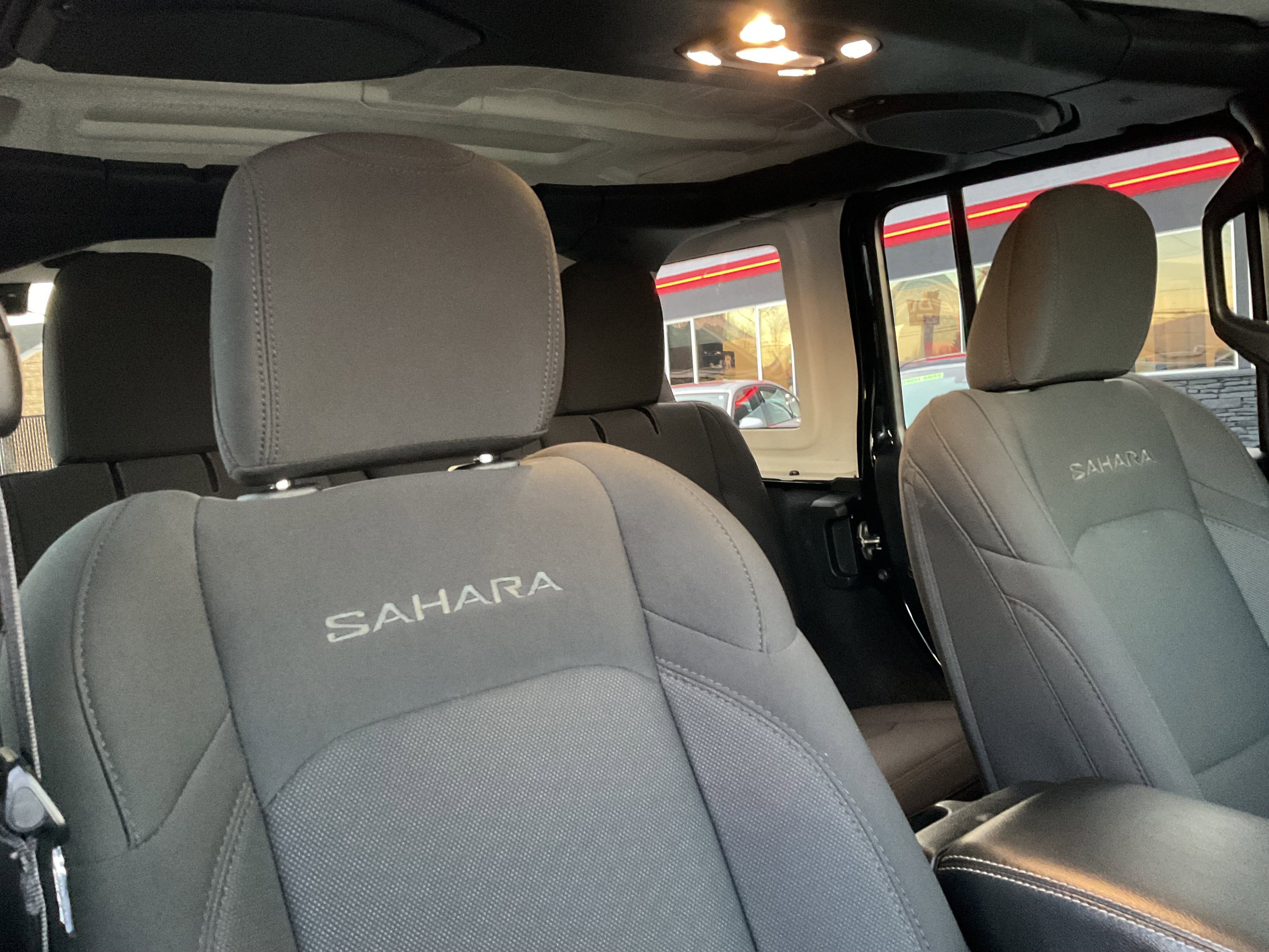 2023 Jeep Wrangler Sahara V6 4-Door 4x4