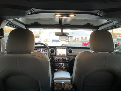 2023 Jeep Wrangler Sahara V6 4-Door 4x4