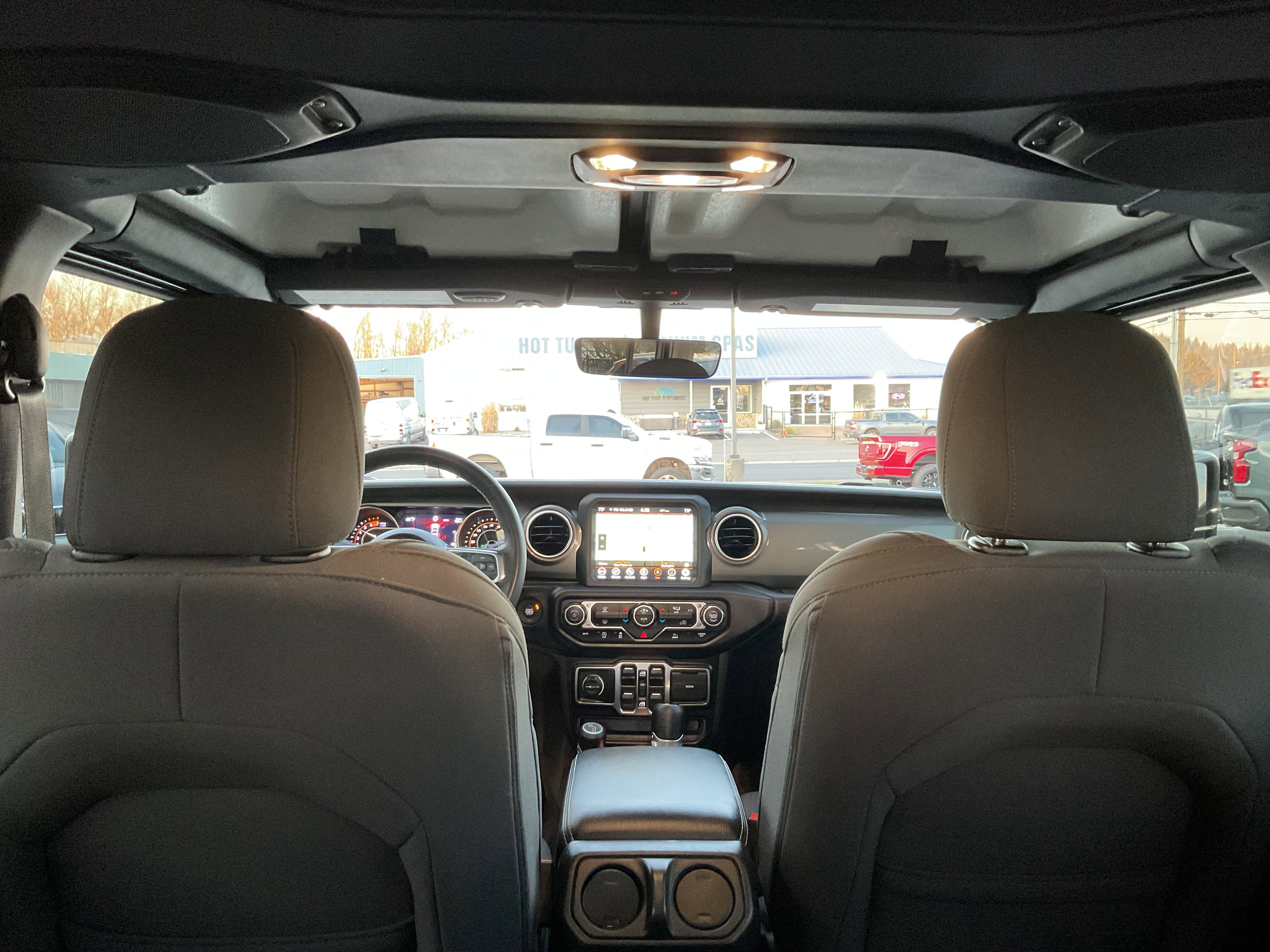 2023 Jeep Wrangler Sahara V6 4-Door 4x4