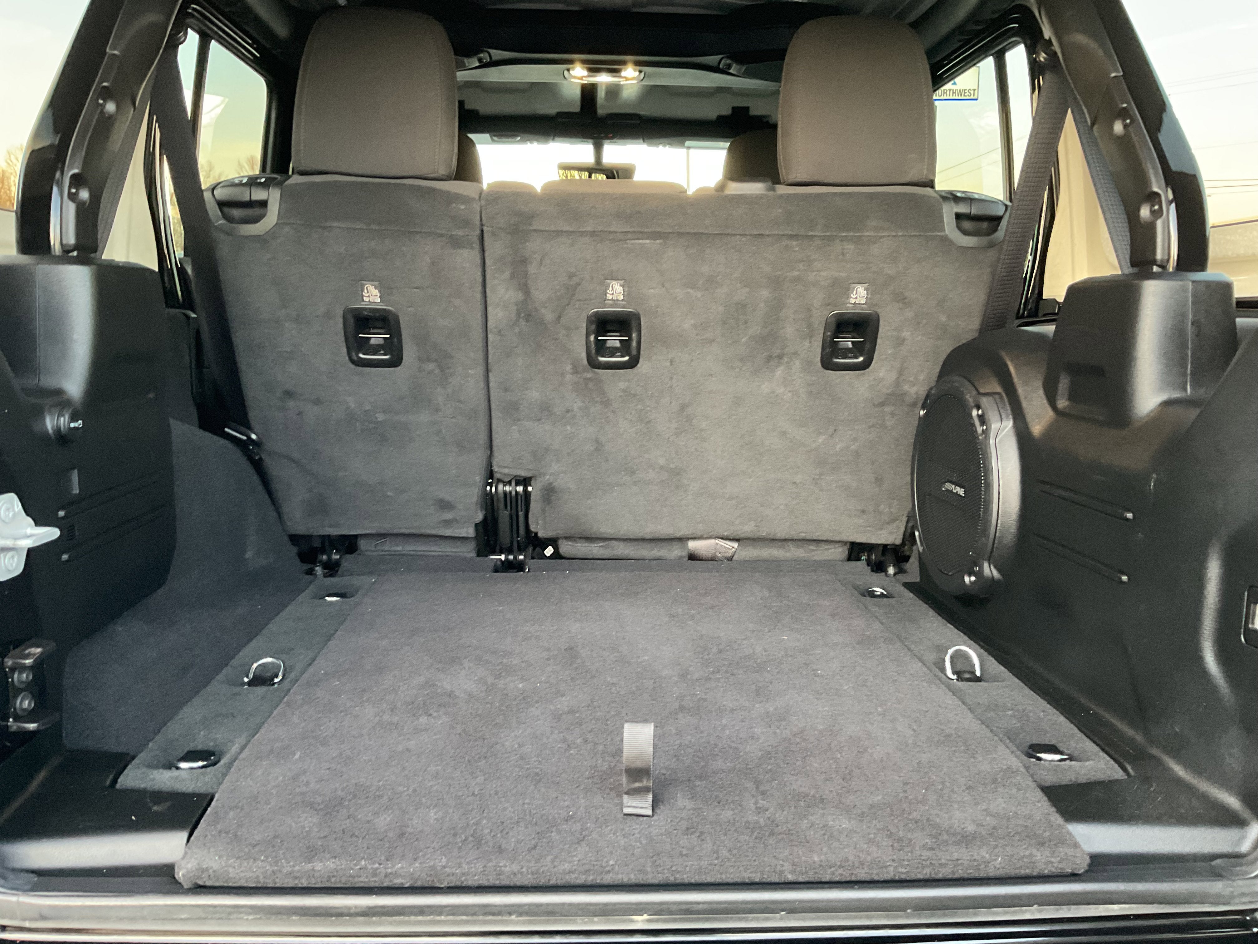 2023 Jeep Wrangler Sahara V6 4-Door 4x4