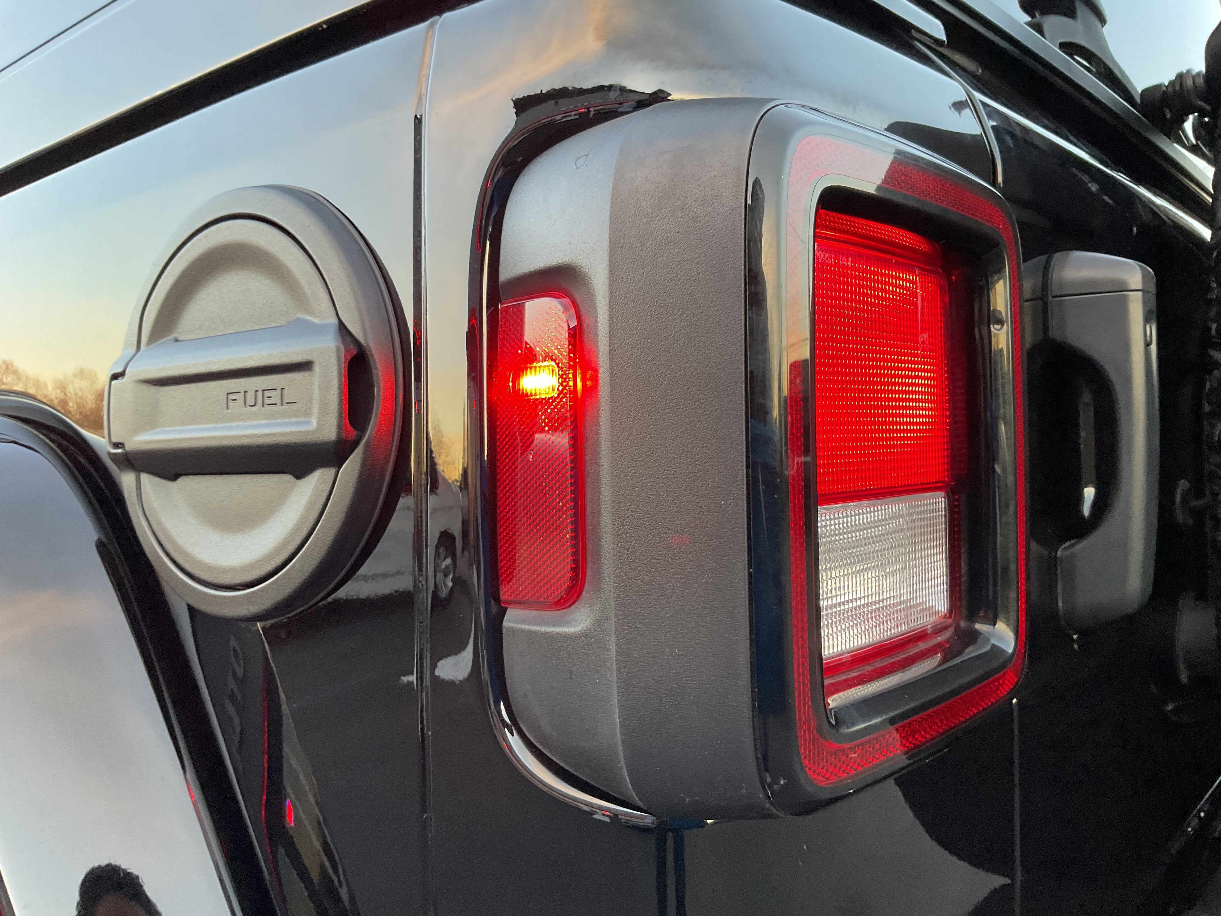 2023 Jeep Wrangler Sahara V6 4-Door 4x4