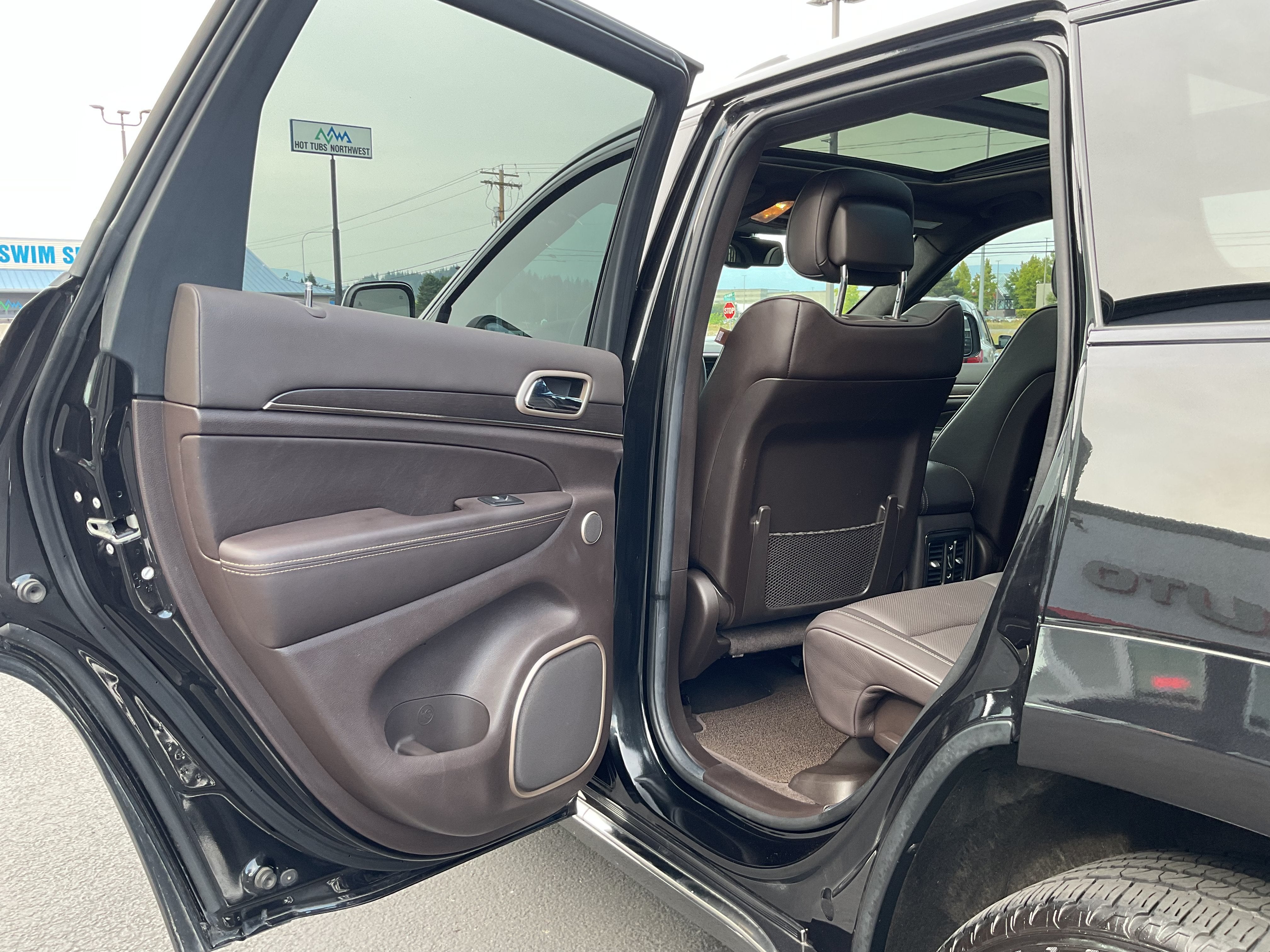2014 Jeep Grand Cherokee Summit-Diesel 4x4