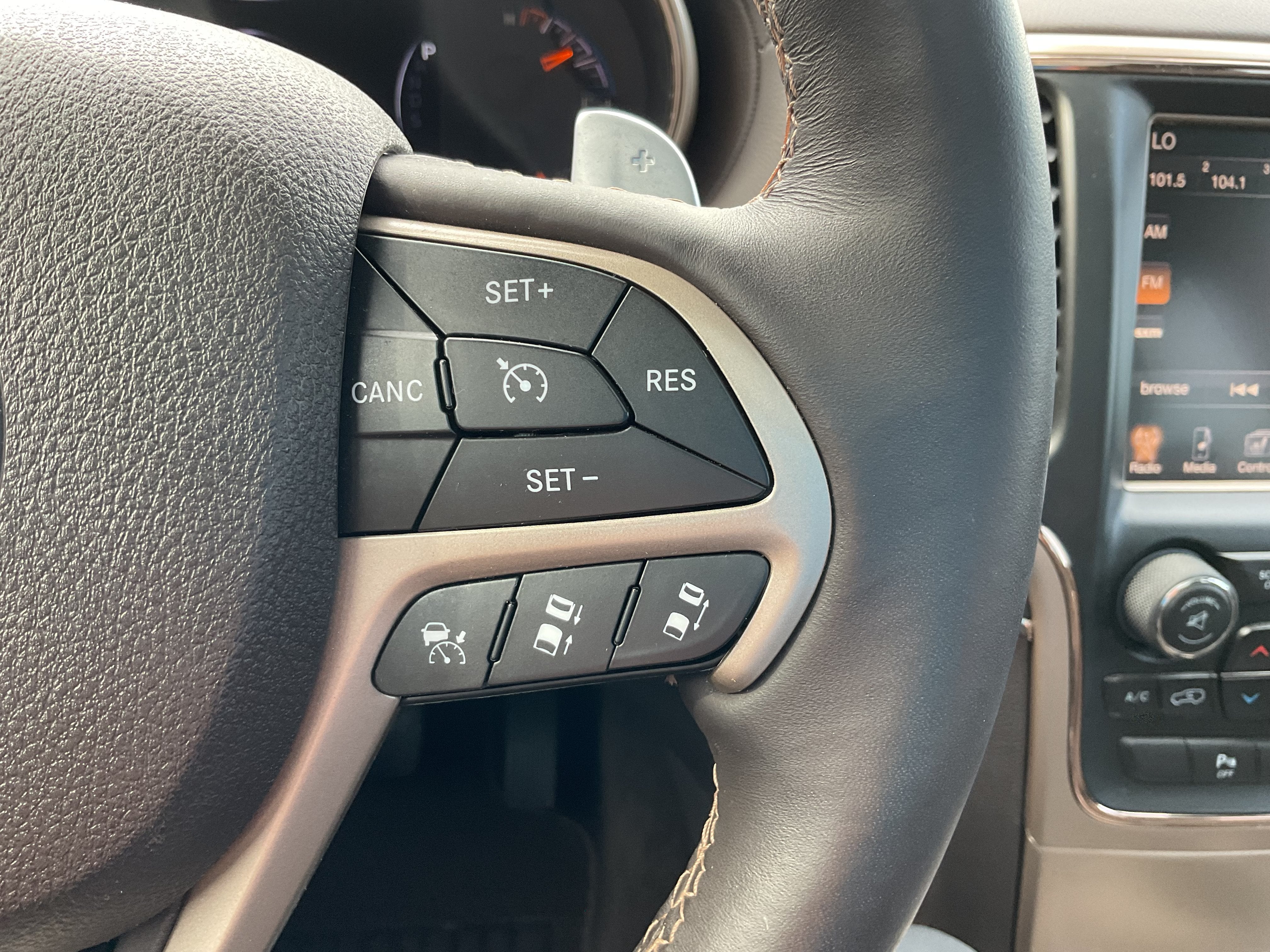 2014 Jeep Grand Cherokee Summit-Diesel 4x4