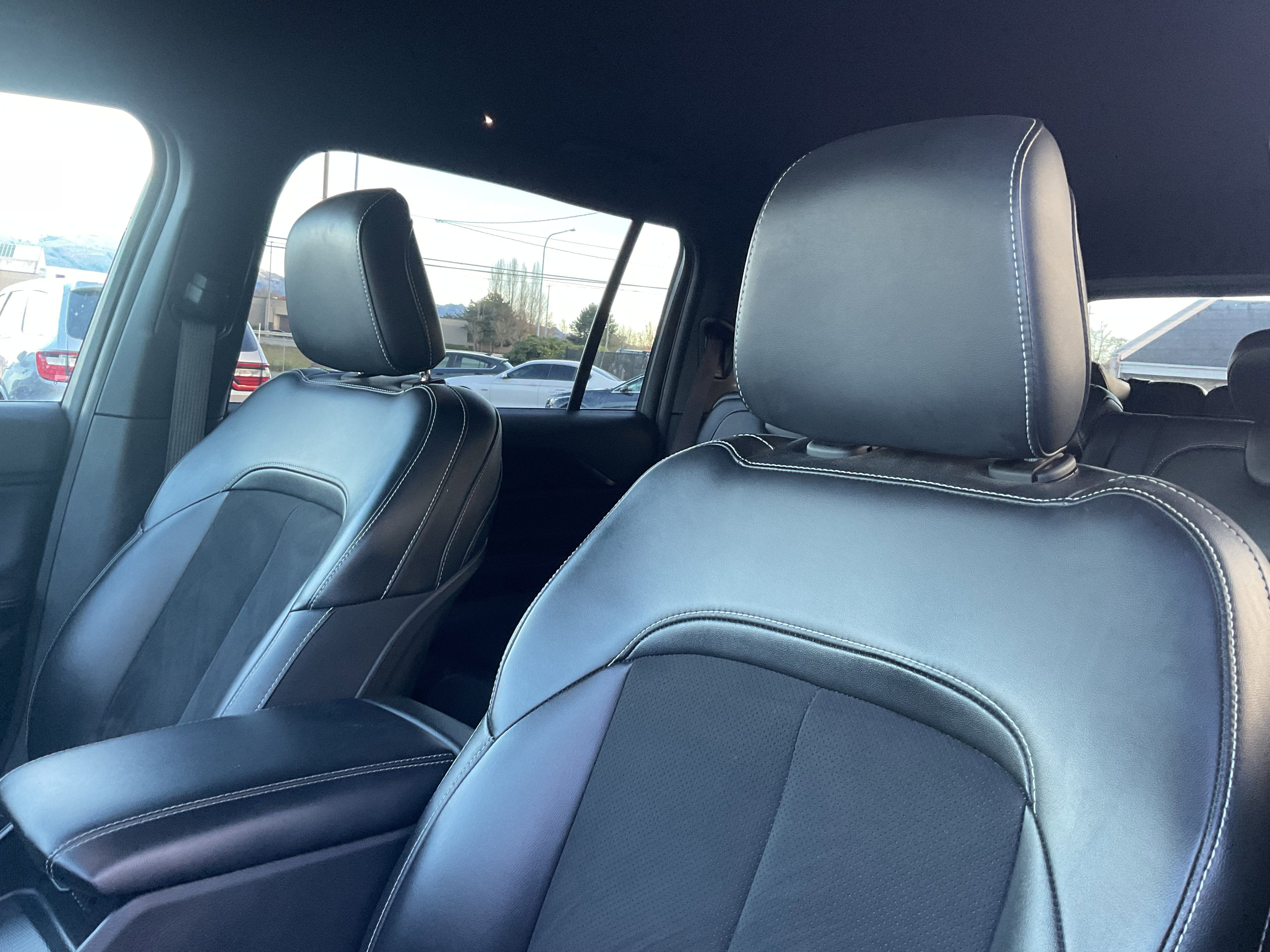 2024 Jeep Grand Cherokee L Altitude w/3rd row 4x4