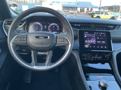 2024 Jeep Grand Cherokee L Altitude w/3rd row 4x4