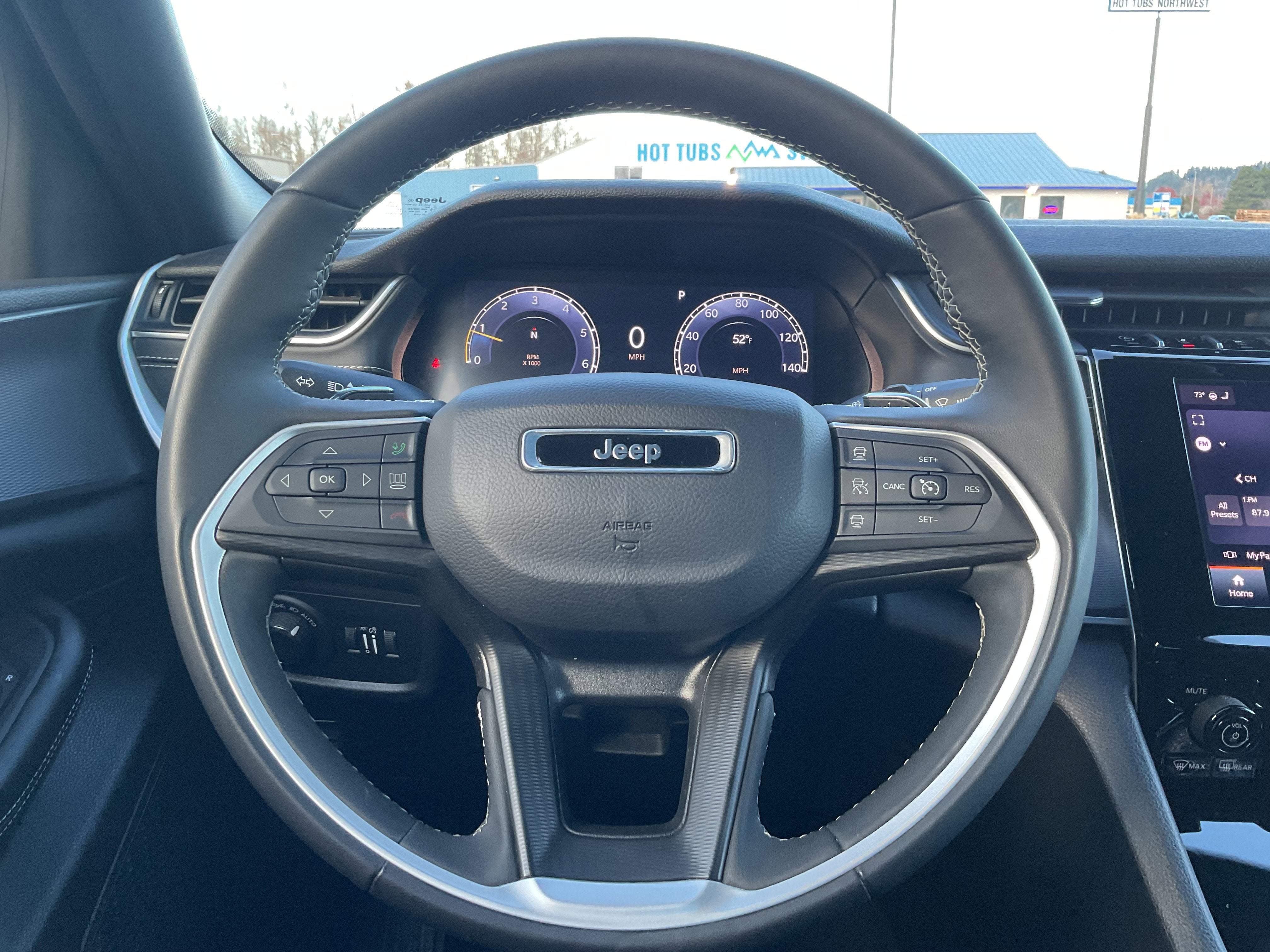 2024 Jeep Grand Cherokee L Altitude w/3rd row 4x4