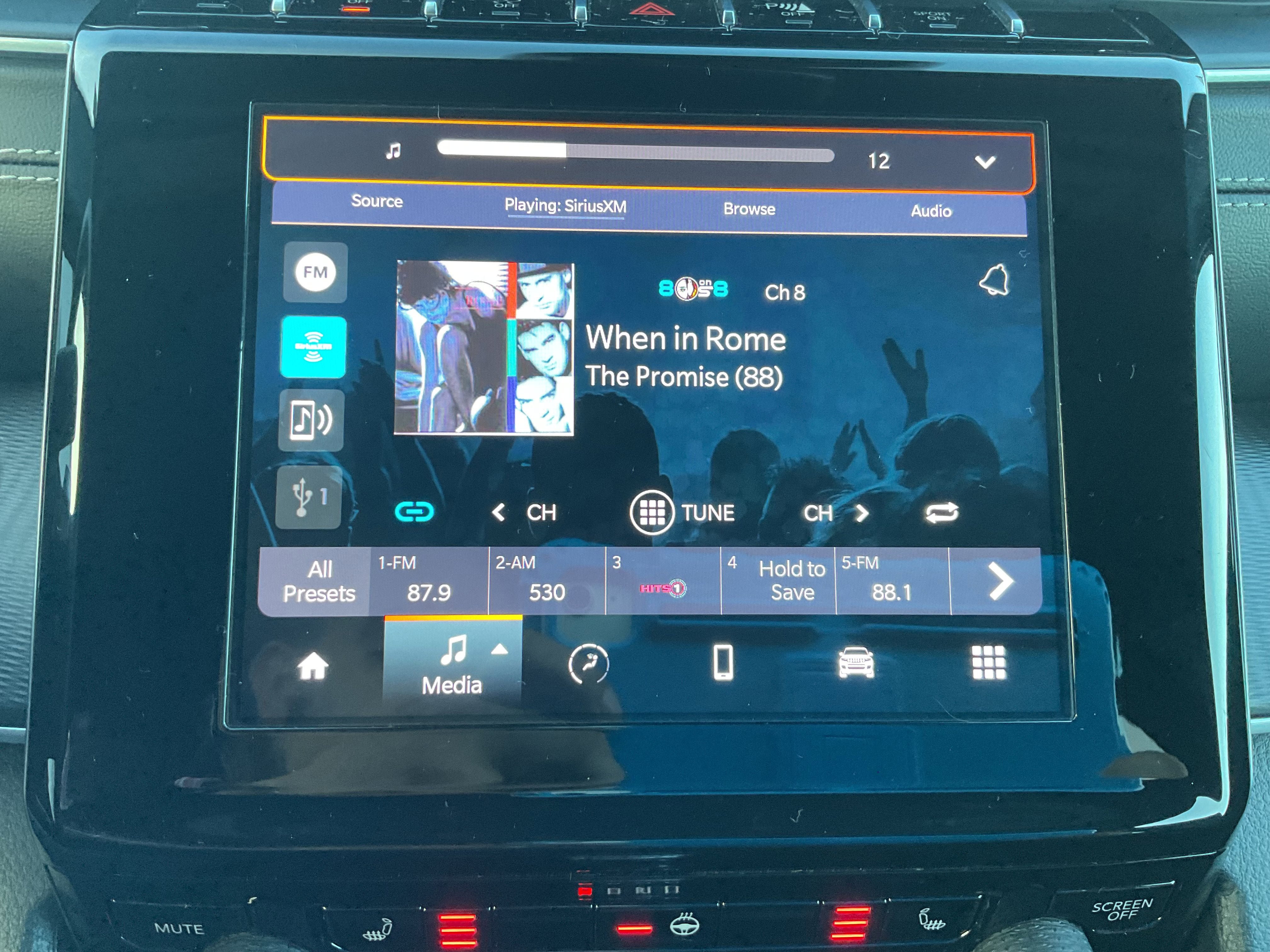 2024 Jeep Grand Cherokee L Altitude w/3rd row 4x4