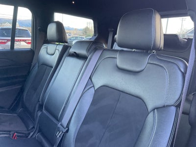 2024 Jeep Grand Cherokee L Altitude w/3rd row 4x4