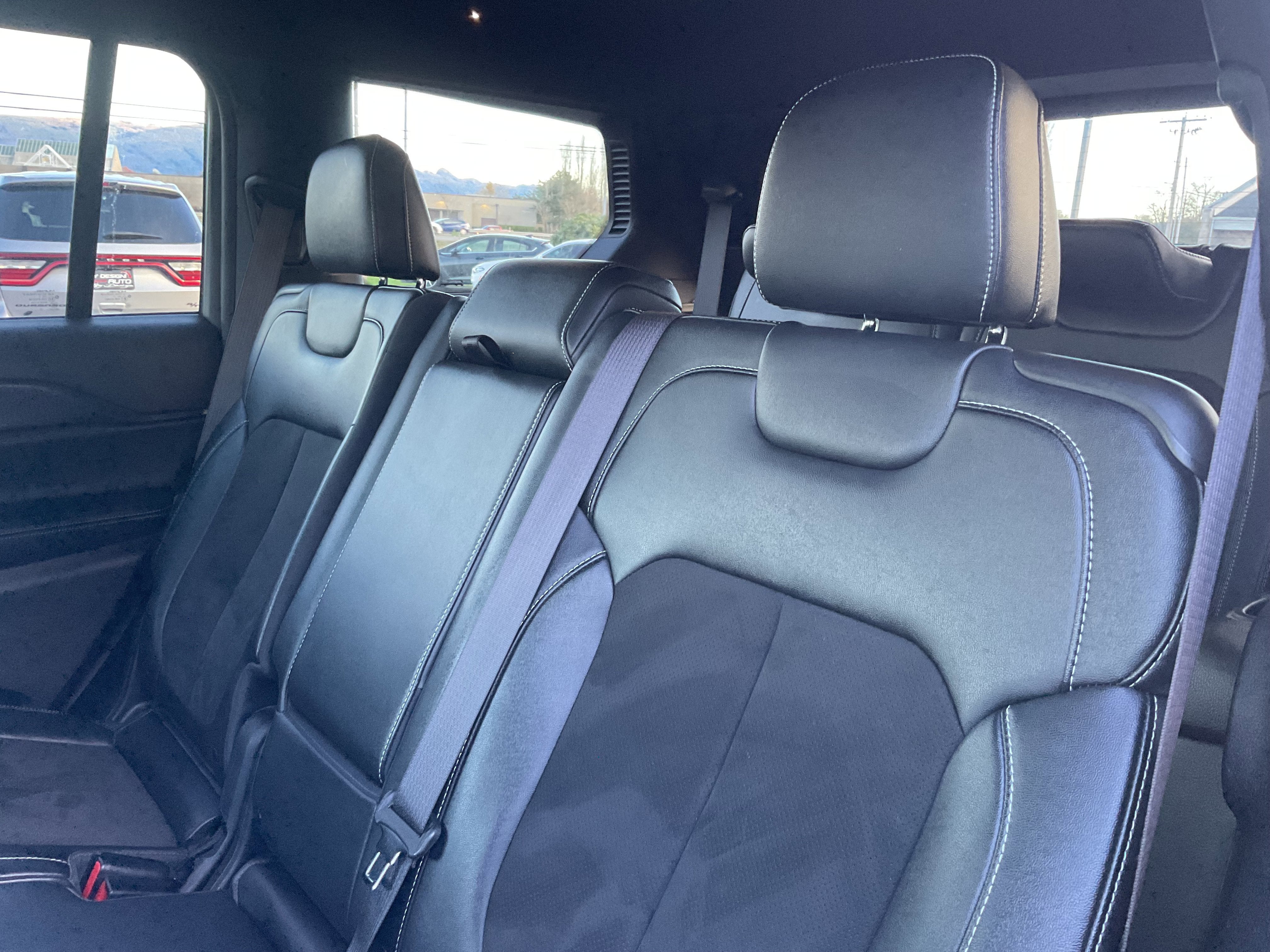 2024 Jeep Grand Cherokee L Altitude w/3rd row 4x4