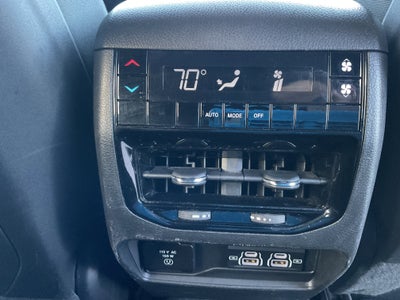 2024 Jeep Grand Cherokee L Altitude w/3rd row 4x4