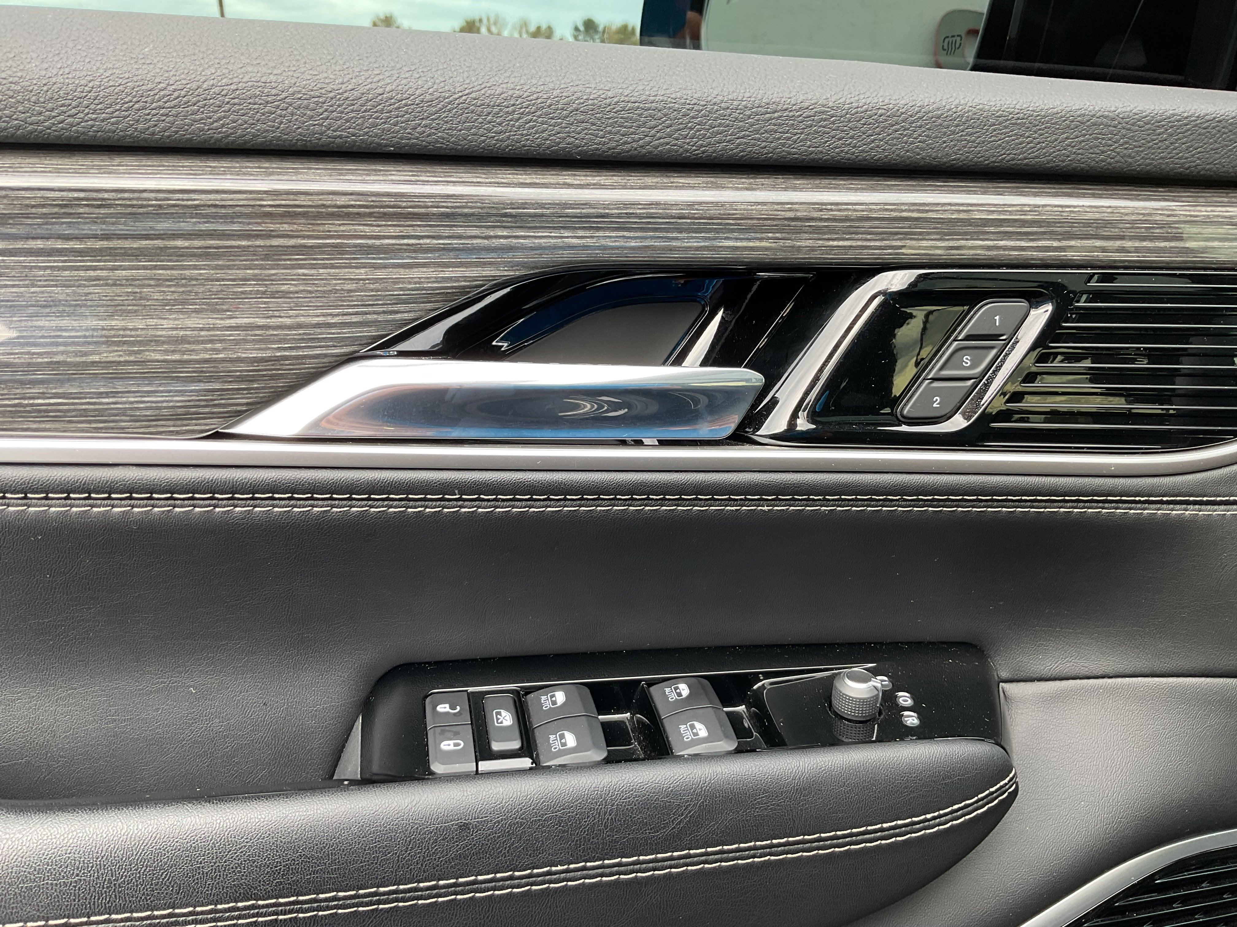 2022 Jeep Wagoneer Series III 4x4