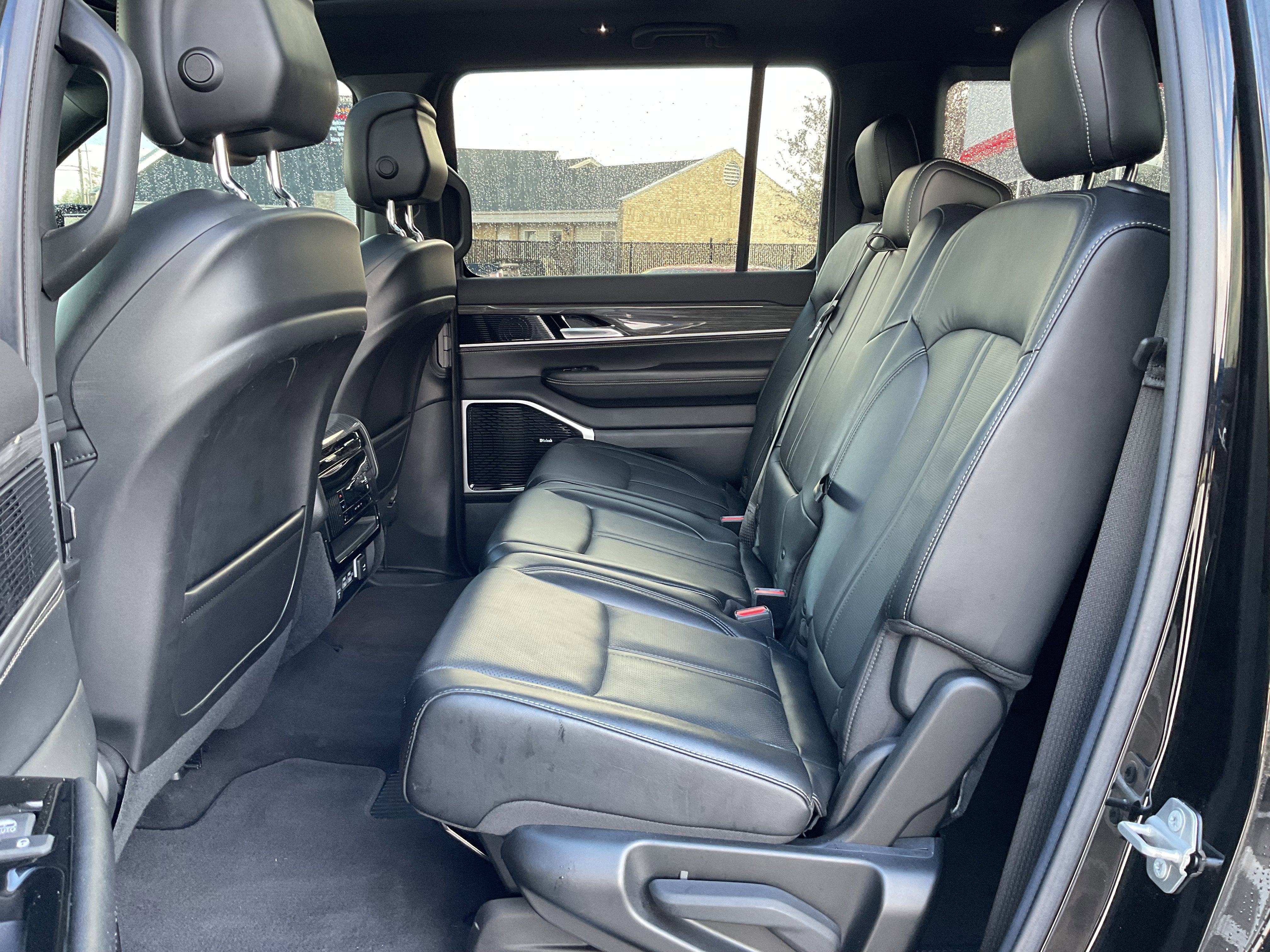 2022 Jeep Wagoneer Series III 4x4