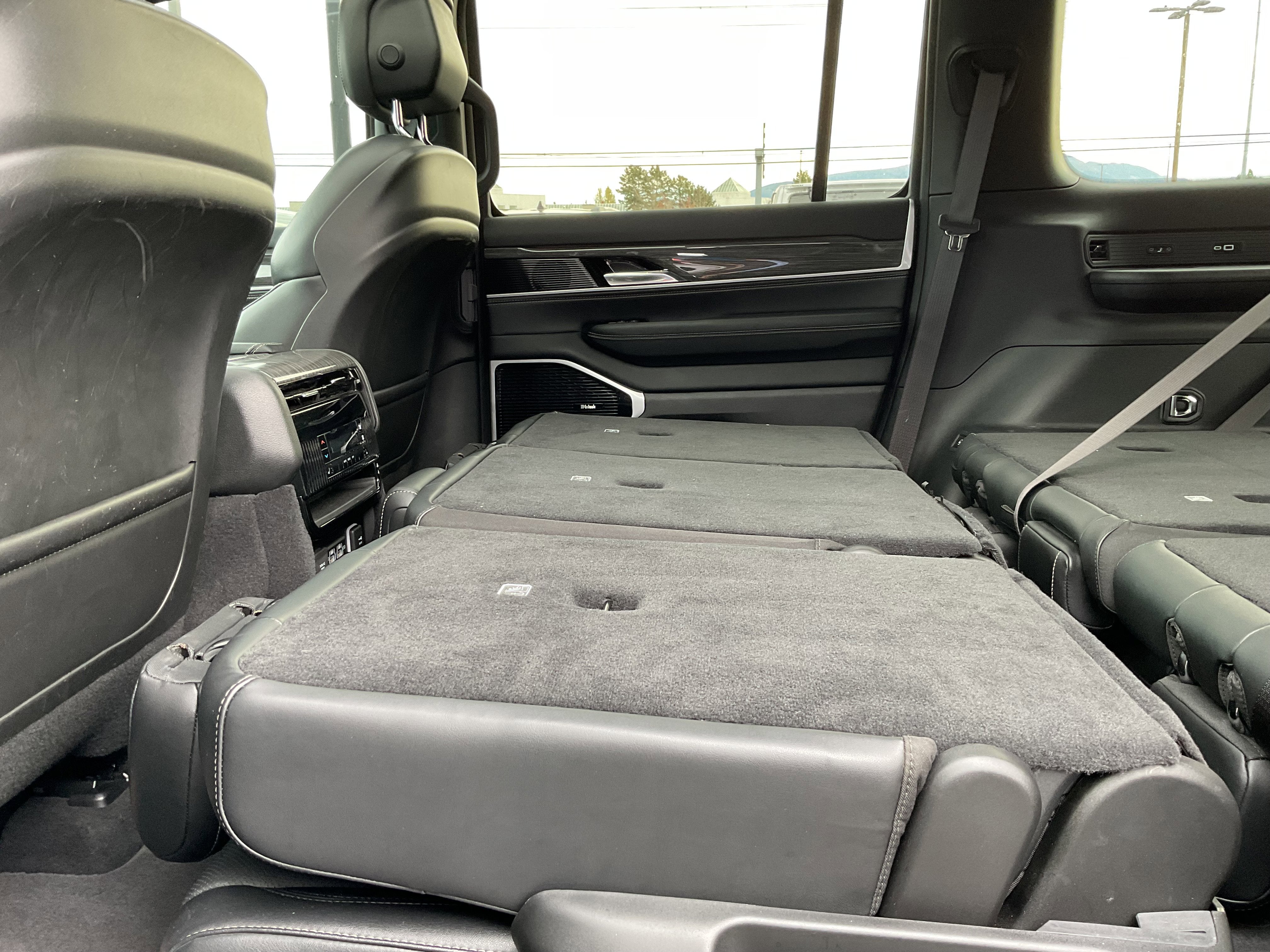 2022 Jeep Wagoneer Series III 4x4