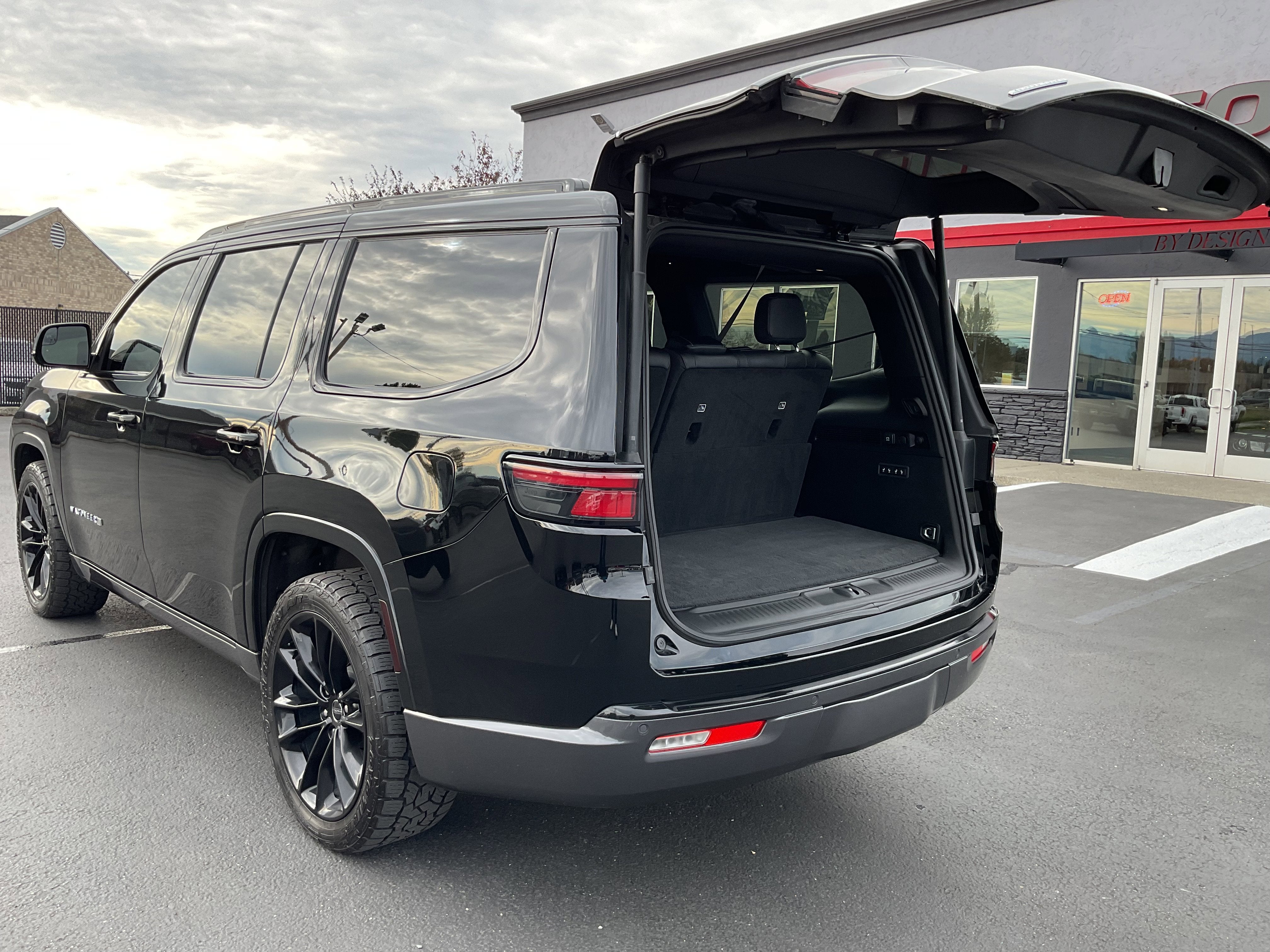 2022 Jeep Wagoneer Series III 4x4