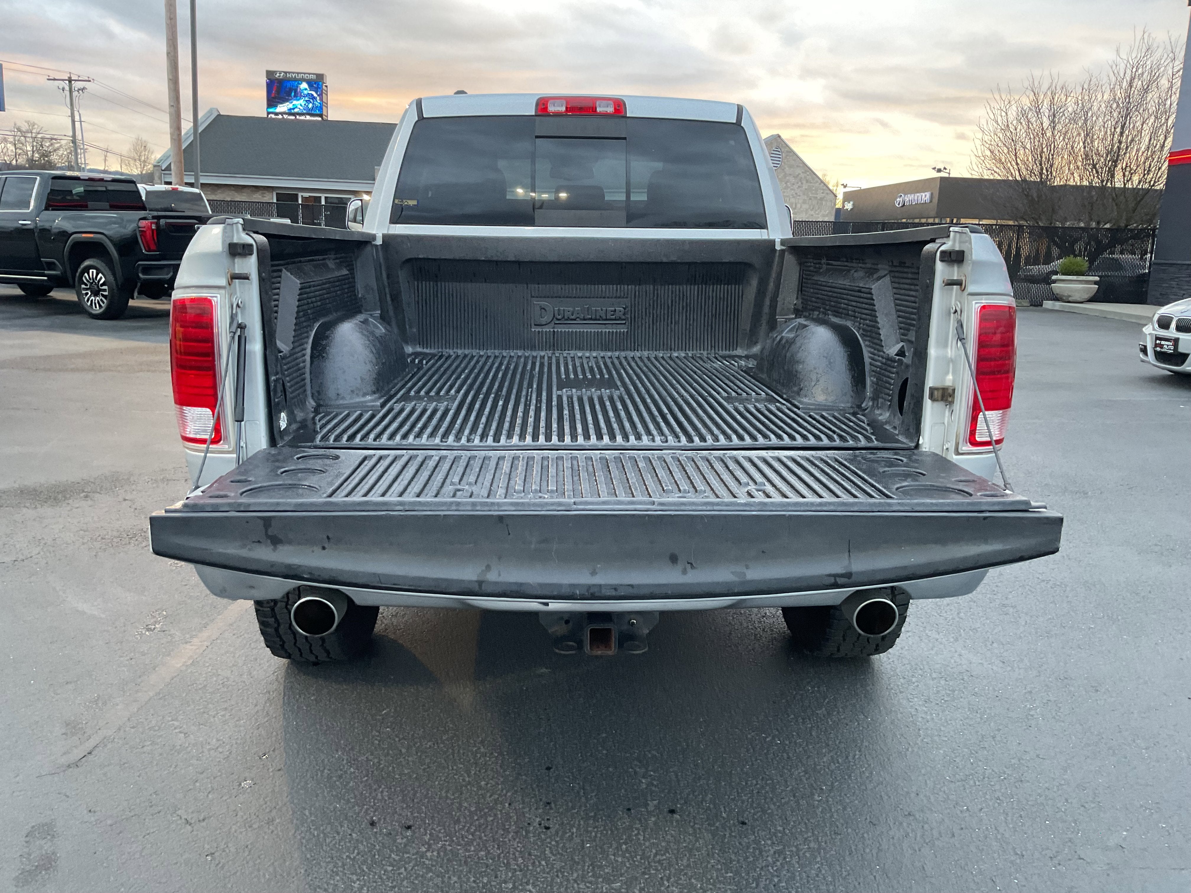 2014 RAM 1500 Laramie 4x4 Hemi