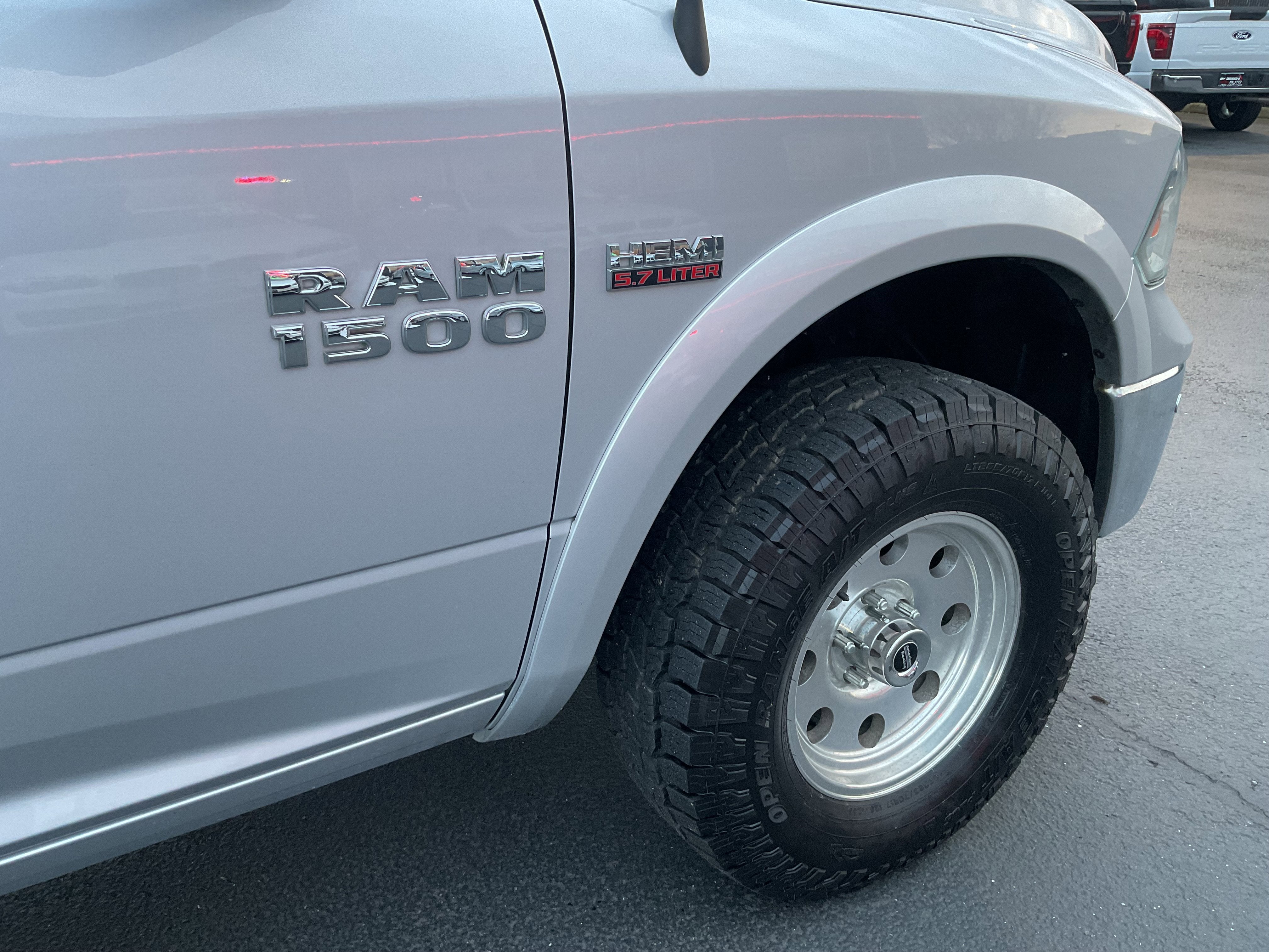 2014 RAM 1500 Laramie 4x4 Hemi