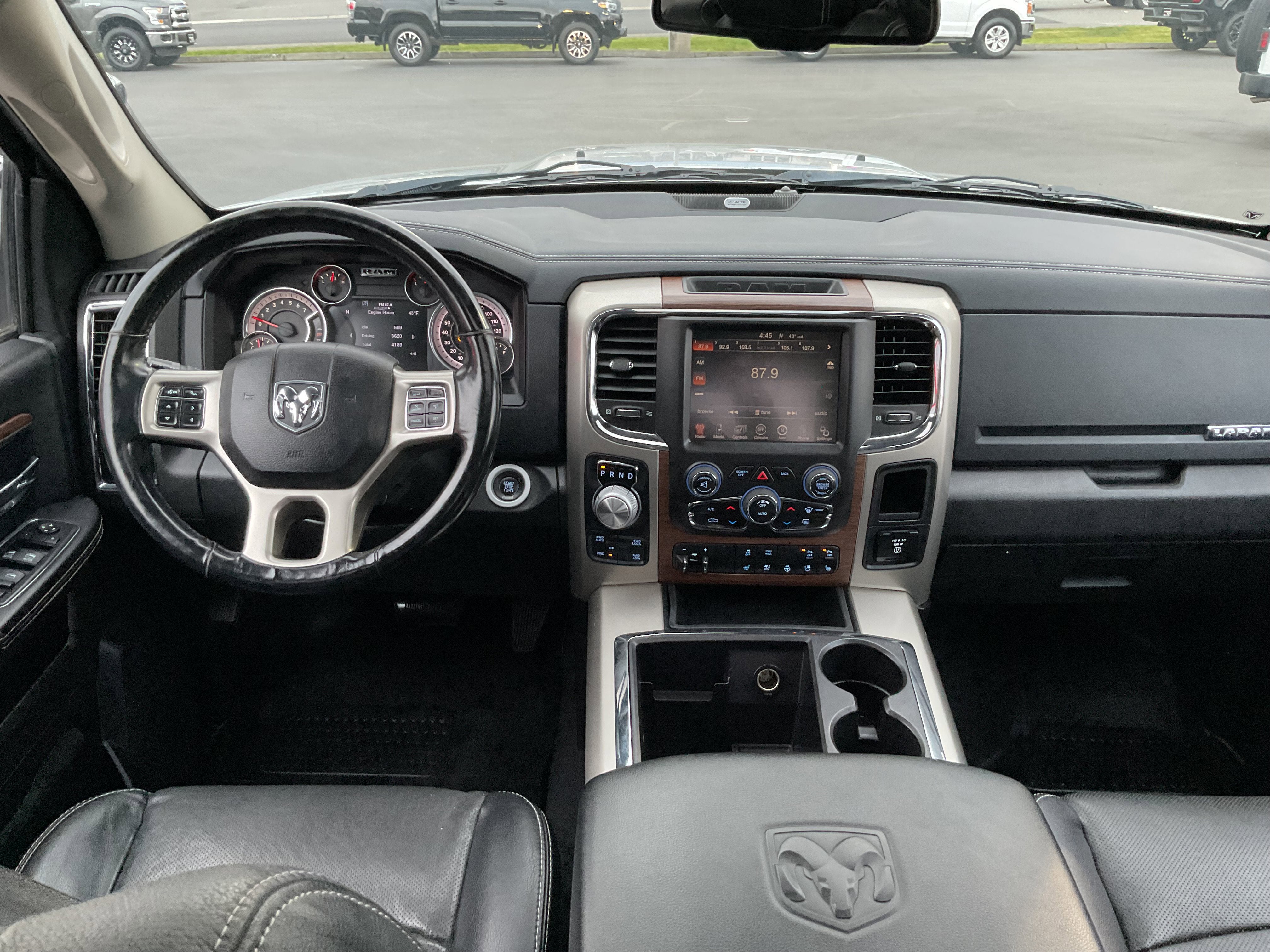 2014 RAM 1500 Laramie 4x4 Hemi
