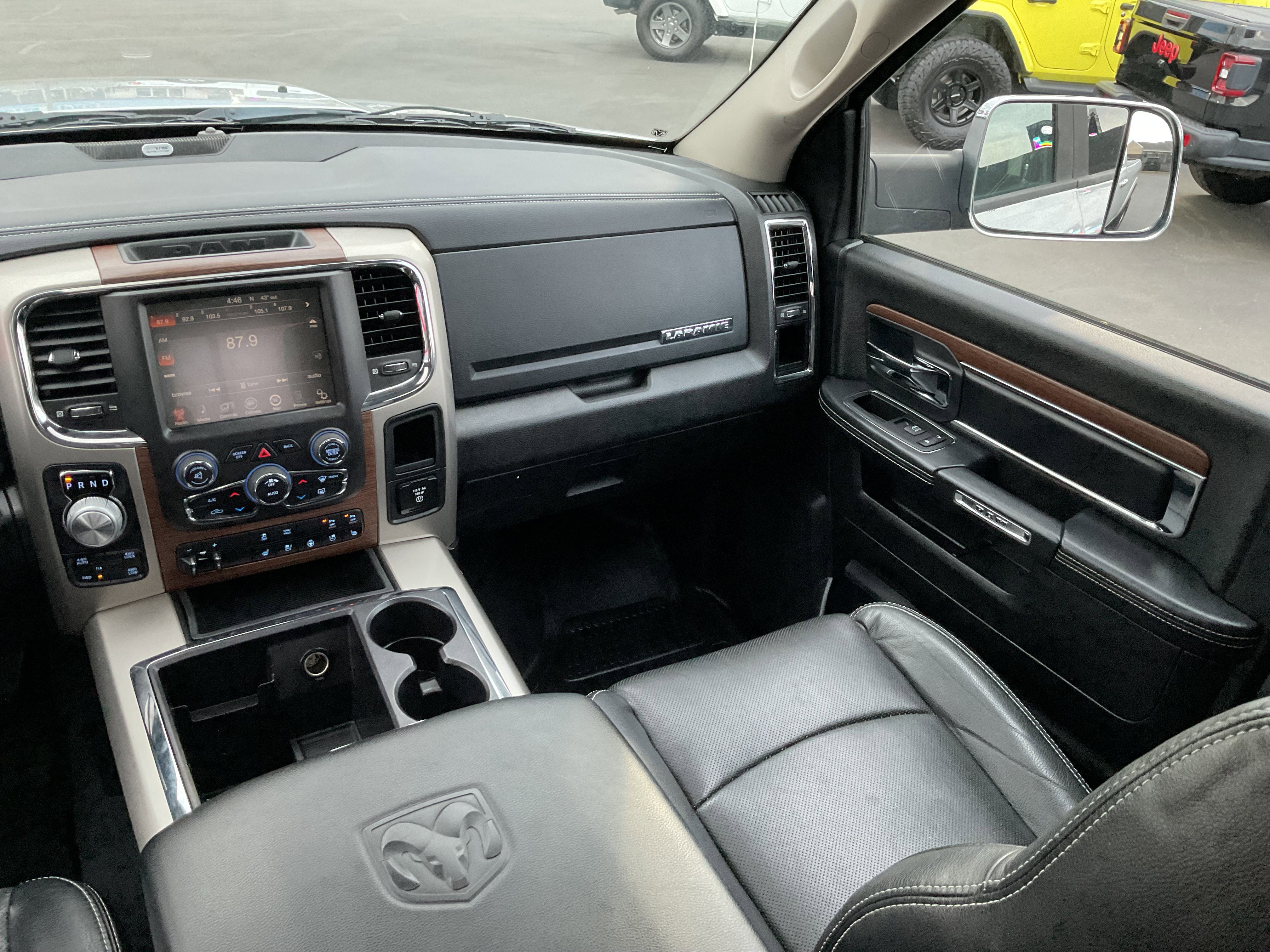 2014 RAM 1500 Laramie 4x4 Hemi