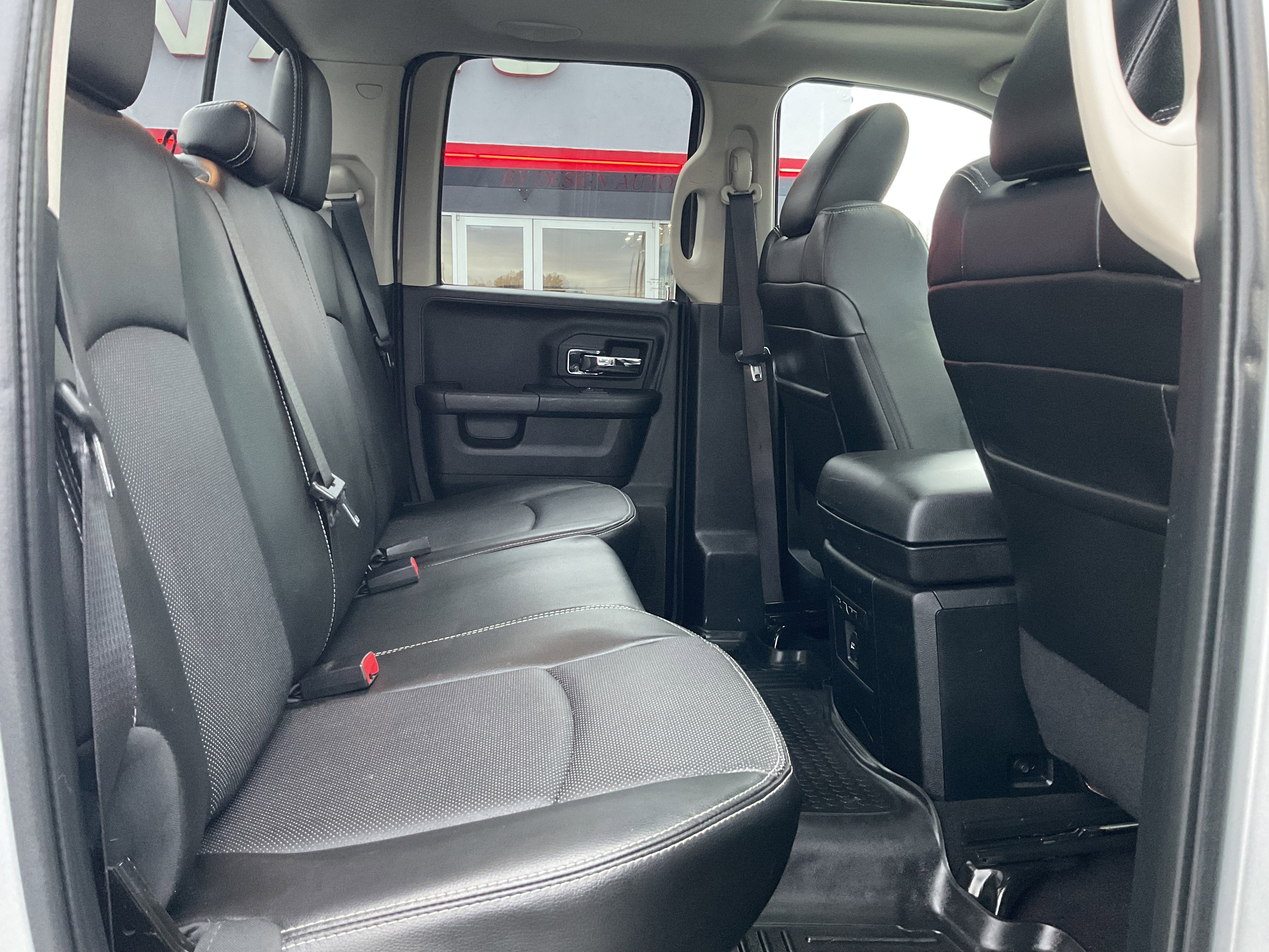 2014 RAM 1500 Laramie 4x4 Hemi