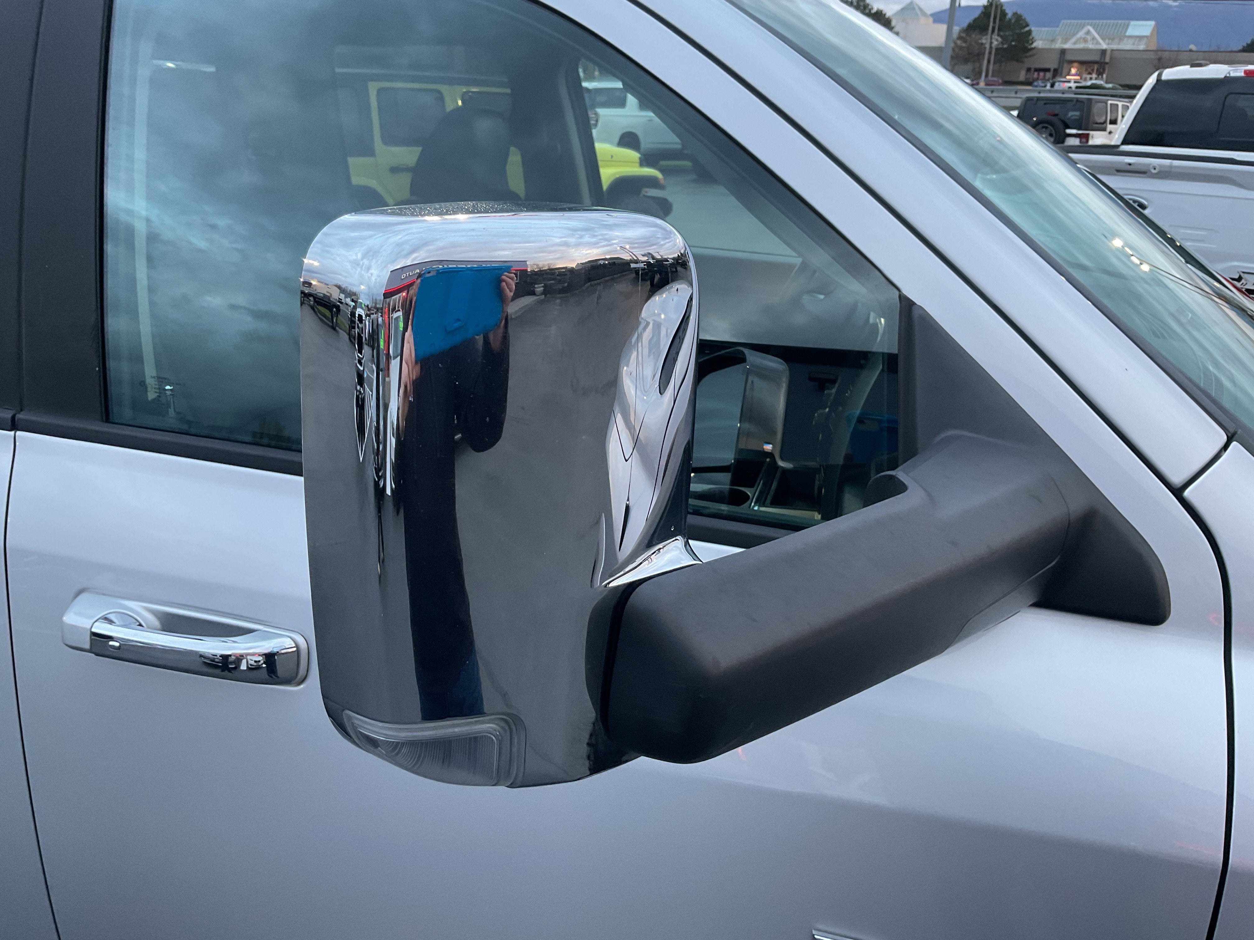 2014 RAM 1500 Laramie 4x4 Hemi