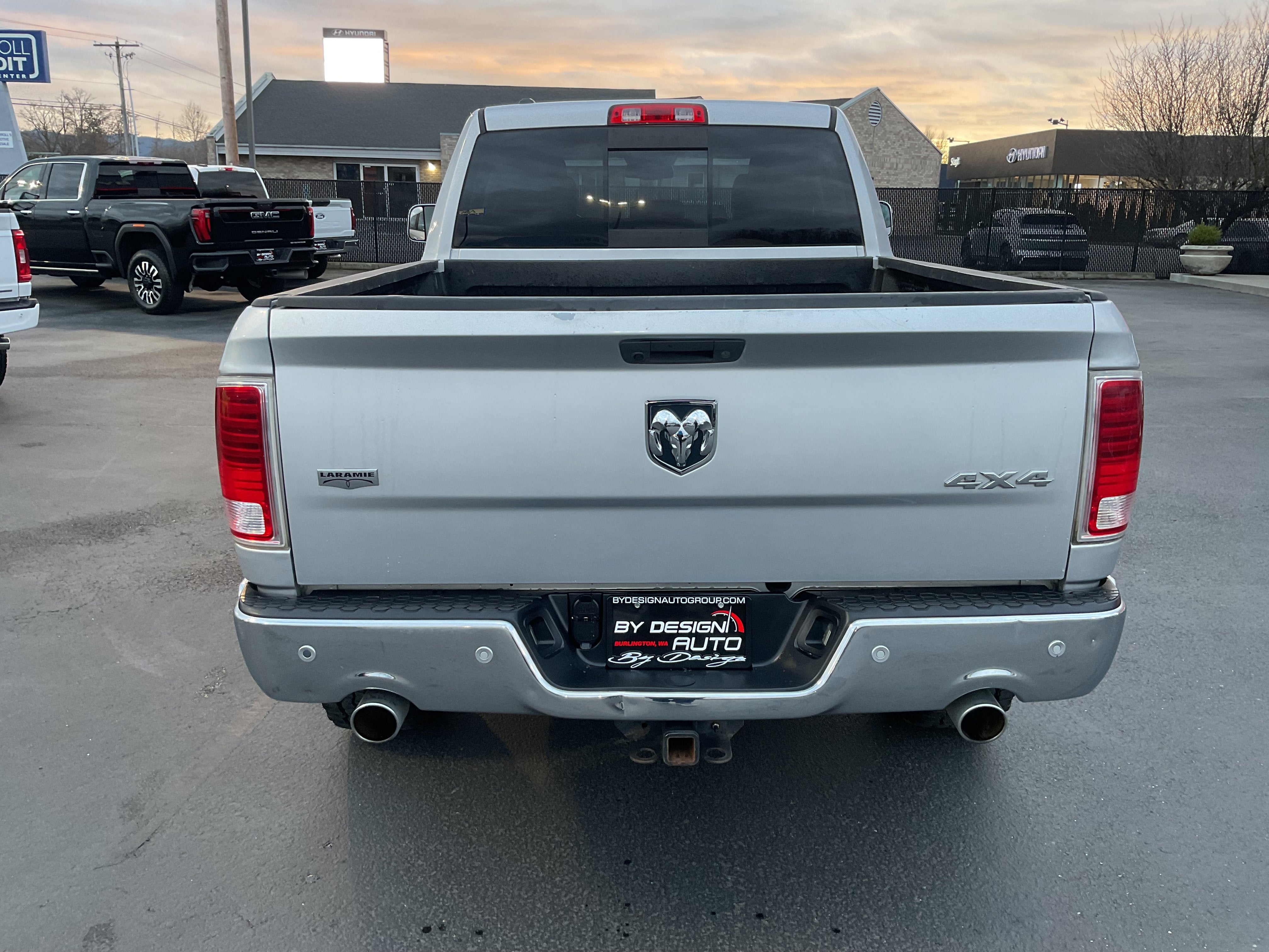 2014 RAM 1500 Laramie 4x4 Hemi