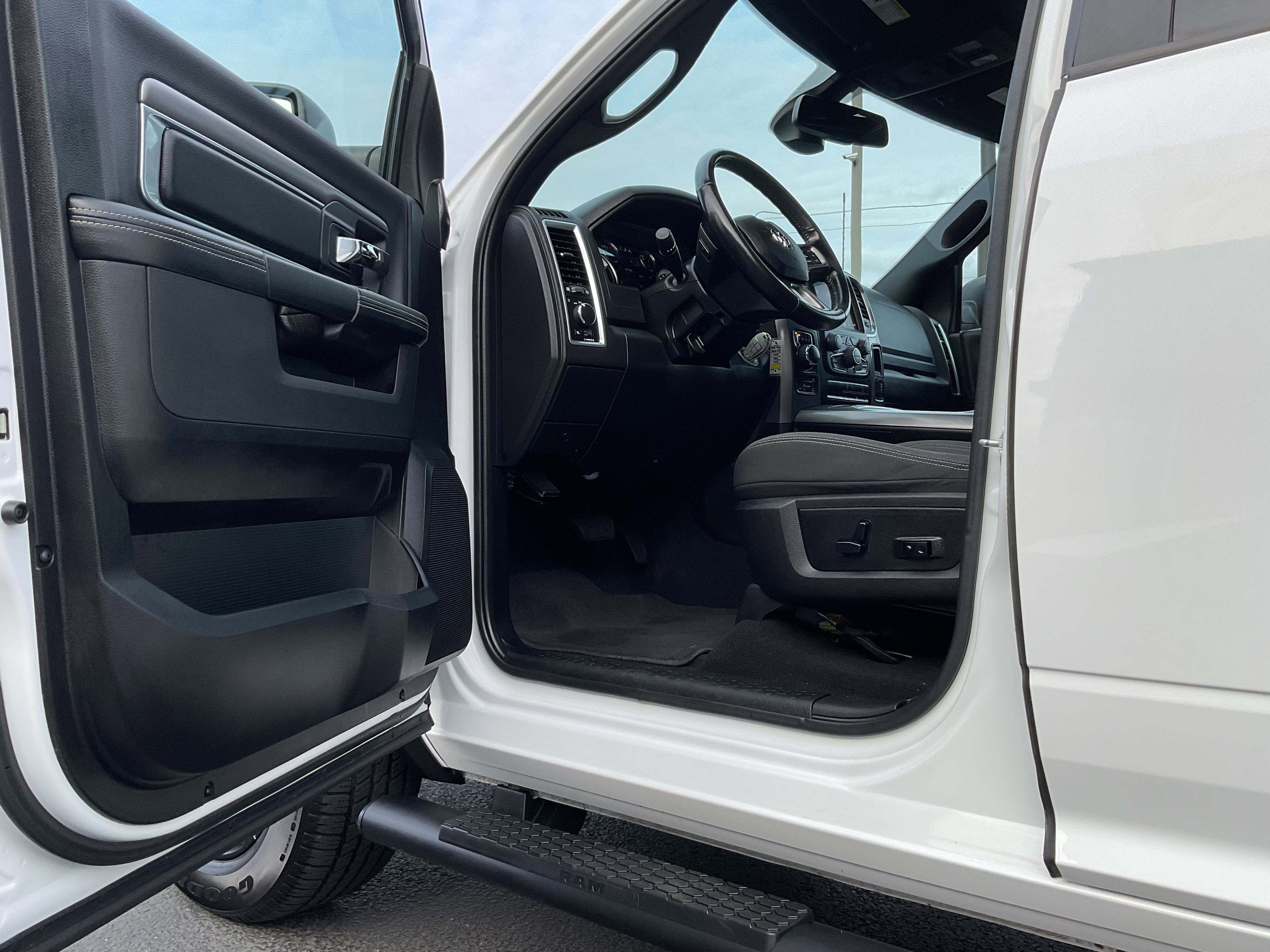 2021 RAM 1500 Classic Warlock 4x4 Crew Cab