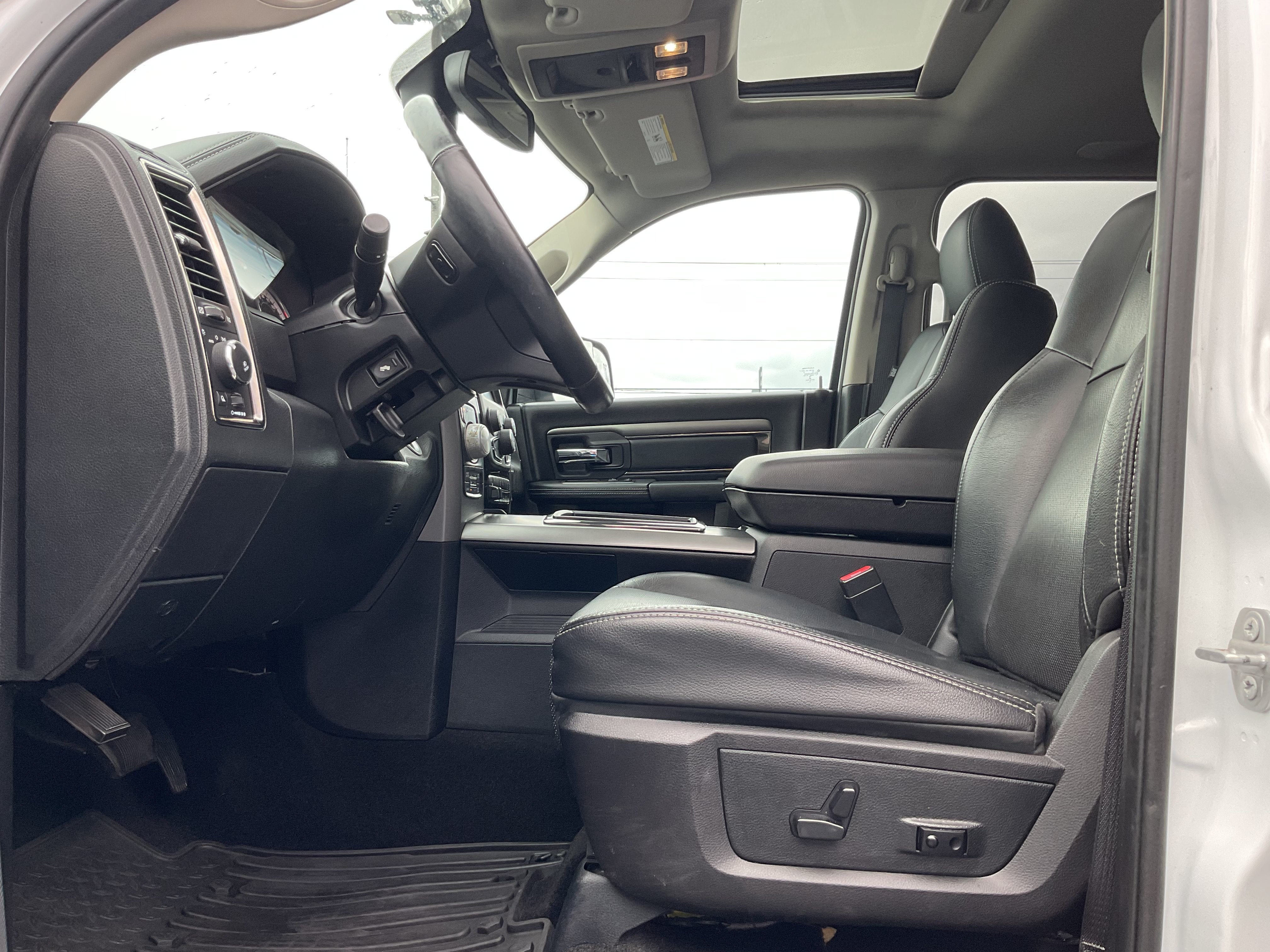 2015 RAM 1500 Sport Crew Cab 4x4