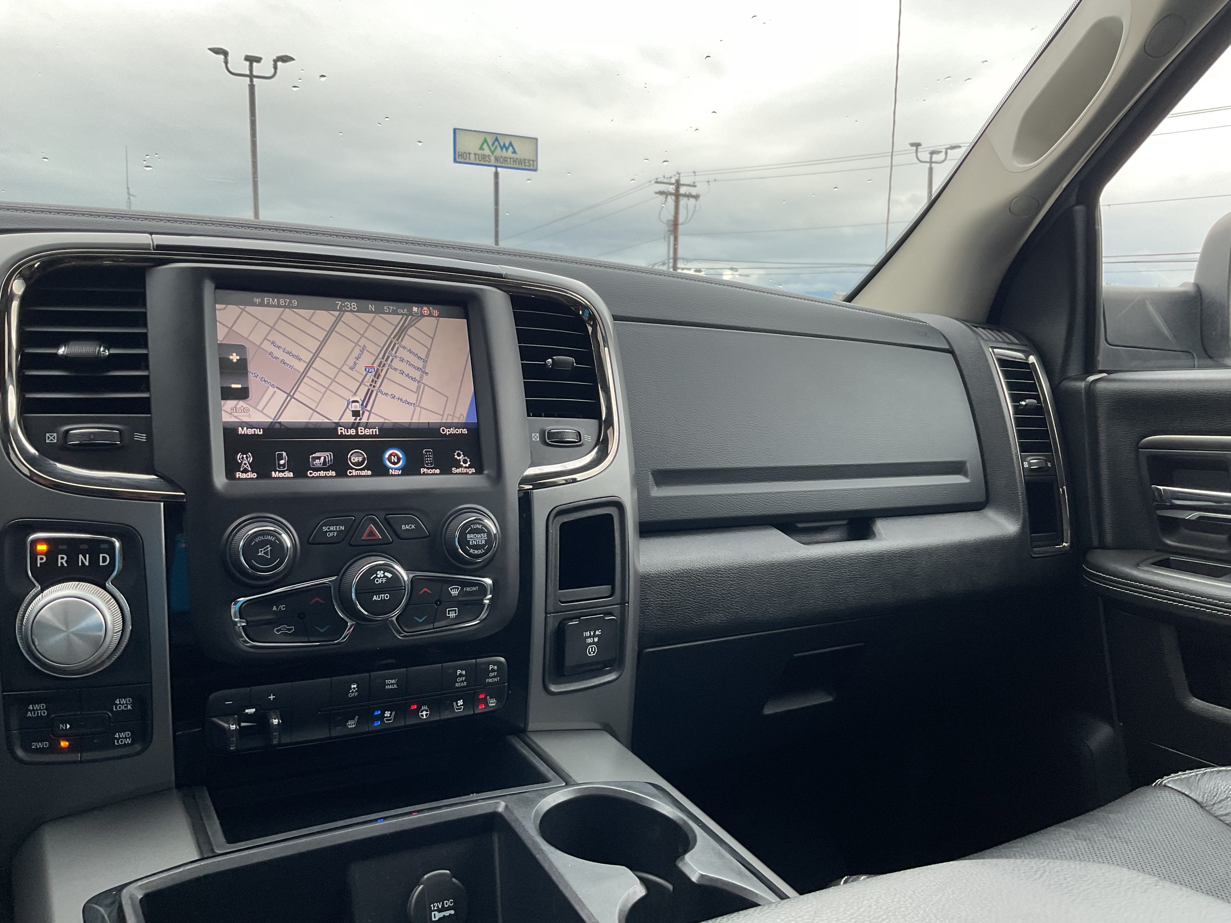 2015 RAM 1500 Sport Crew Cab 4x4
