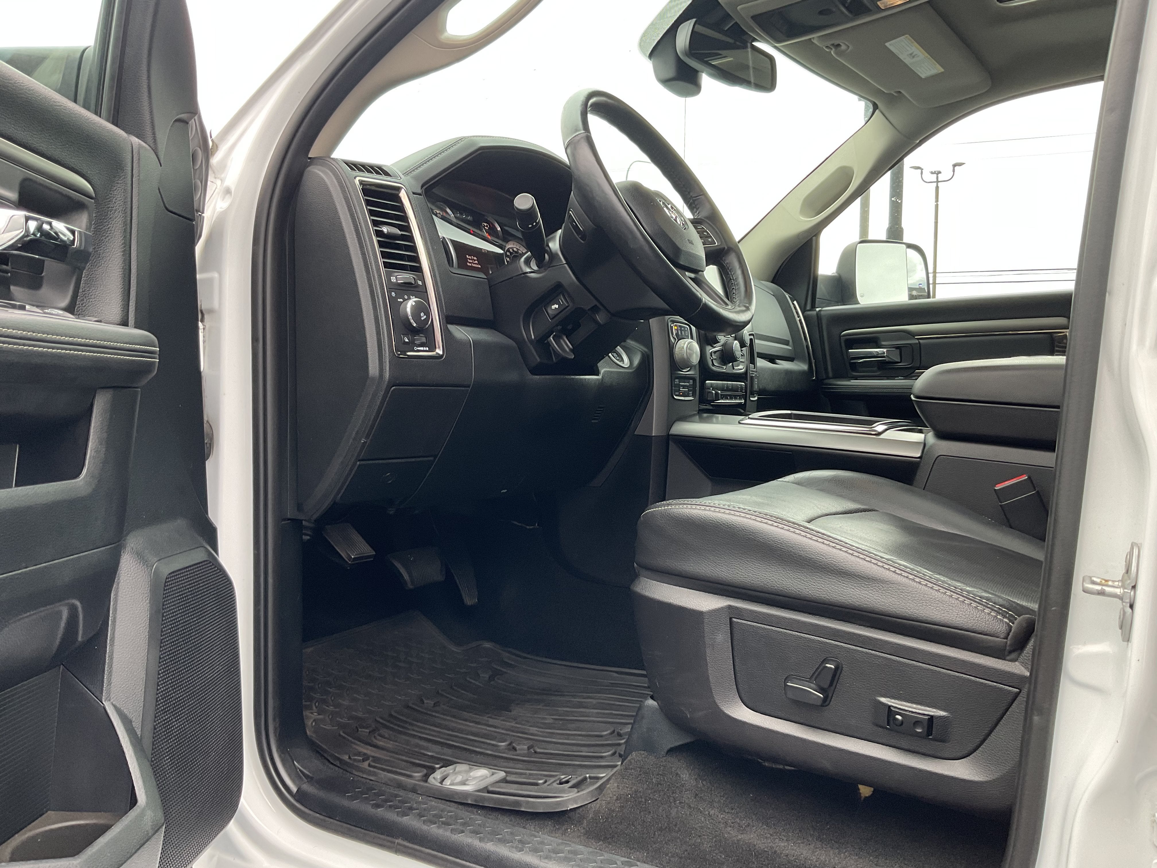2015 RAM 1500 Sport Crew Cab 4x4