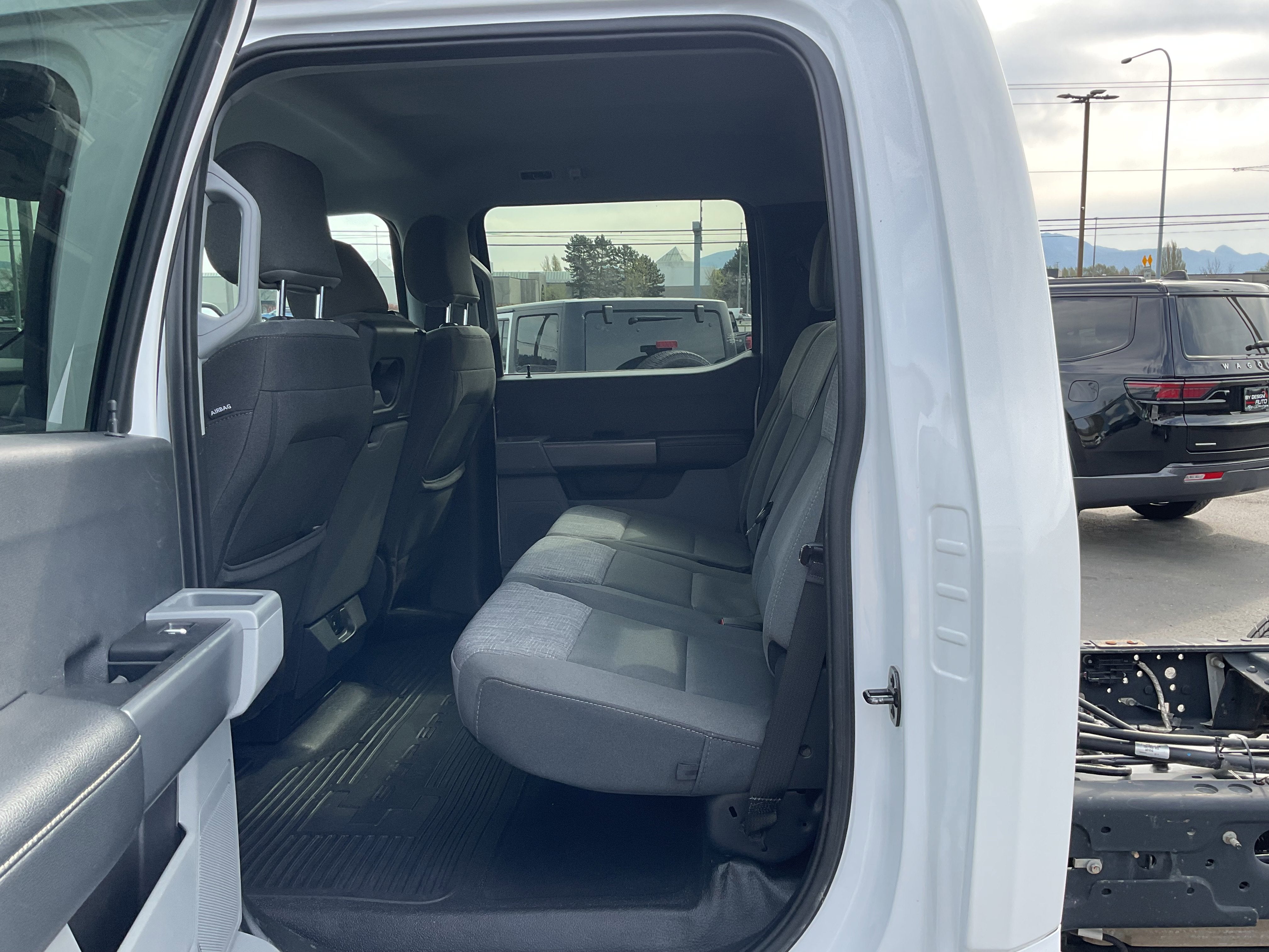 2024 Ford Super Duty F-450 DRW XLT 179 WB 4x4 Diesel w/Heated seats