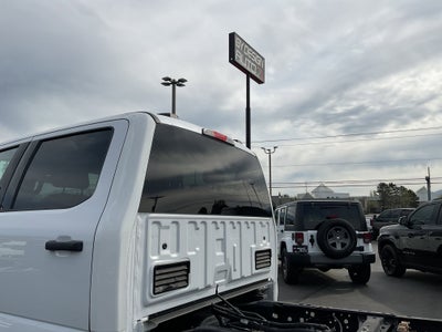 2024 Ford Super Duty F-450 DRW XLT 179 WB 4x4 Diesel w/Heated seats