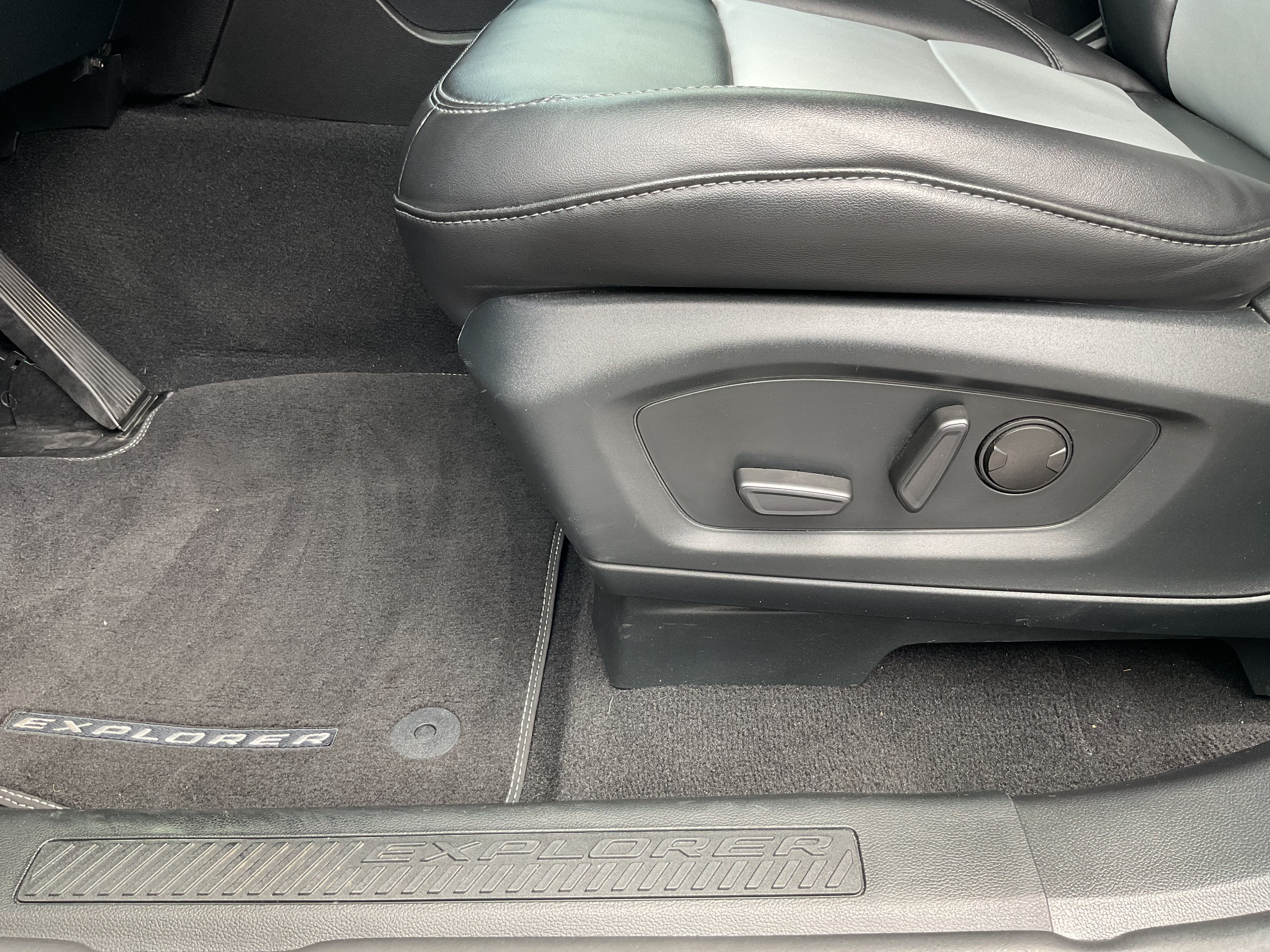 2023 Ford Explorer XLT 202A Sport 4x4