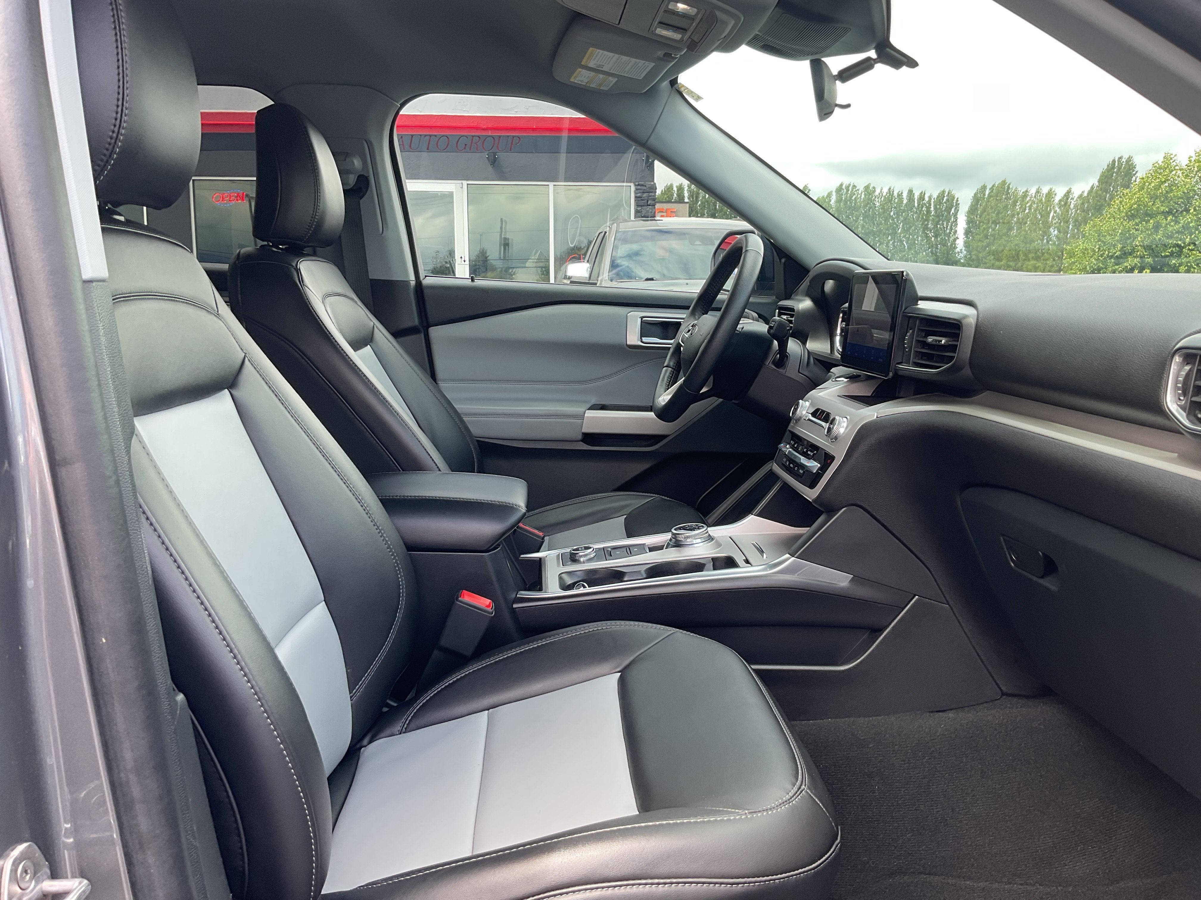 2023 Ford Explorer XLT 202A Sport 4x4