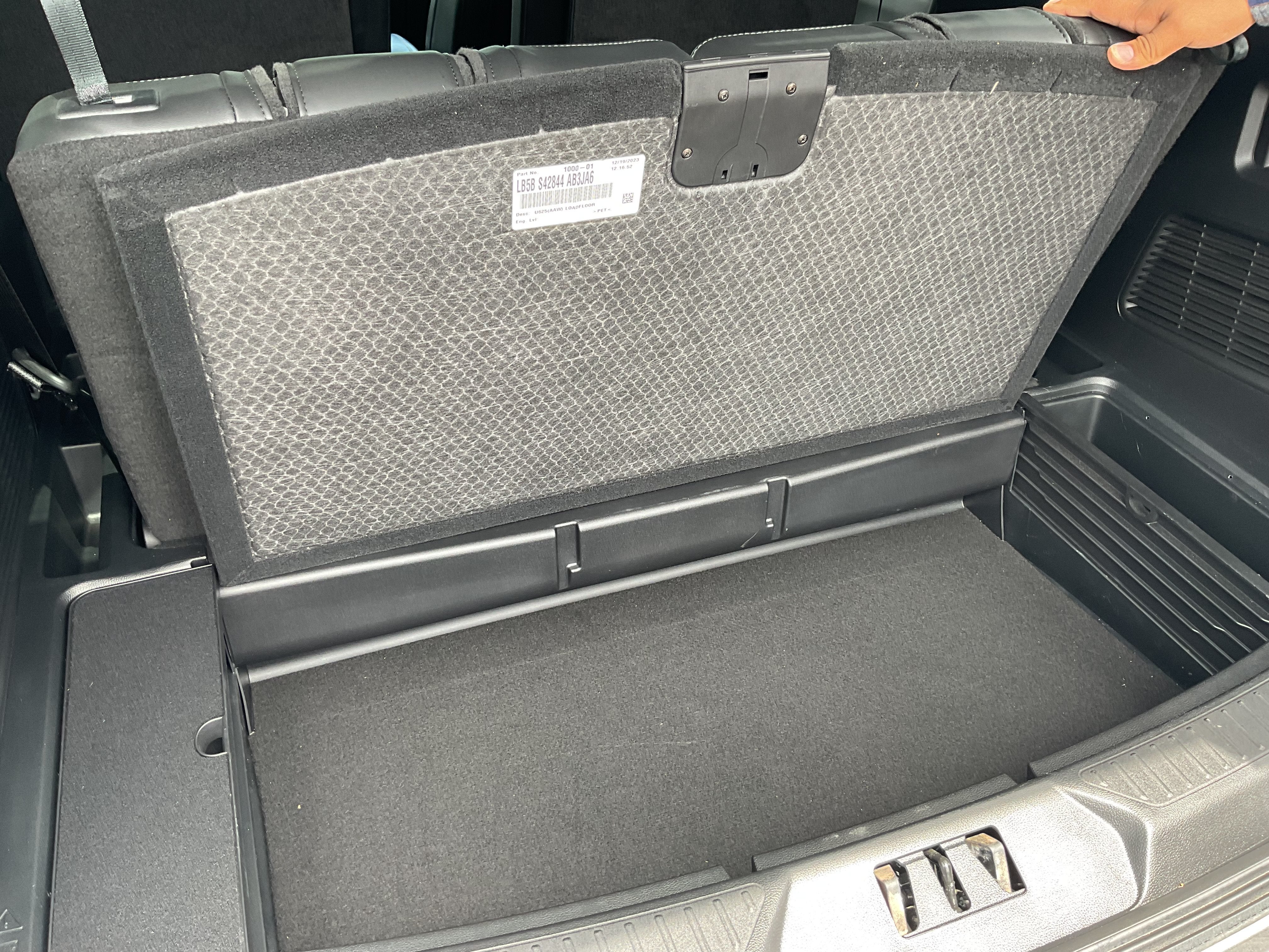 2023 Ford Explorer XLT 202A Sport 4x4