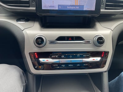 2023 Ford Explorer XLT 202A Sport 4x4