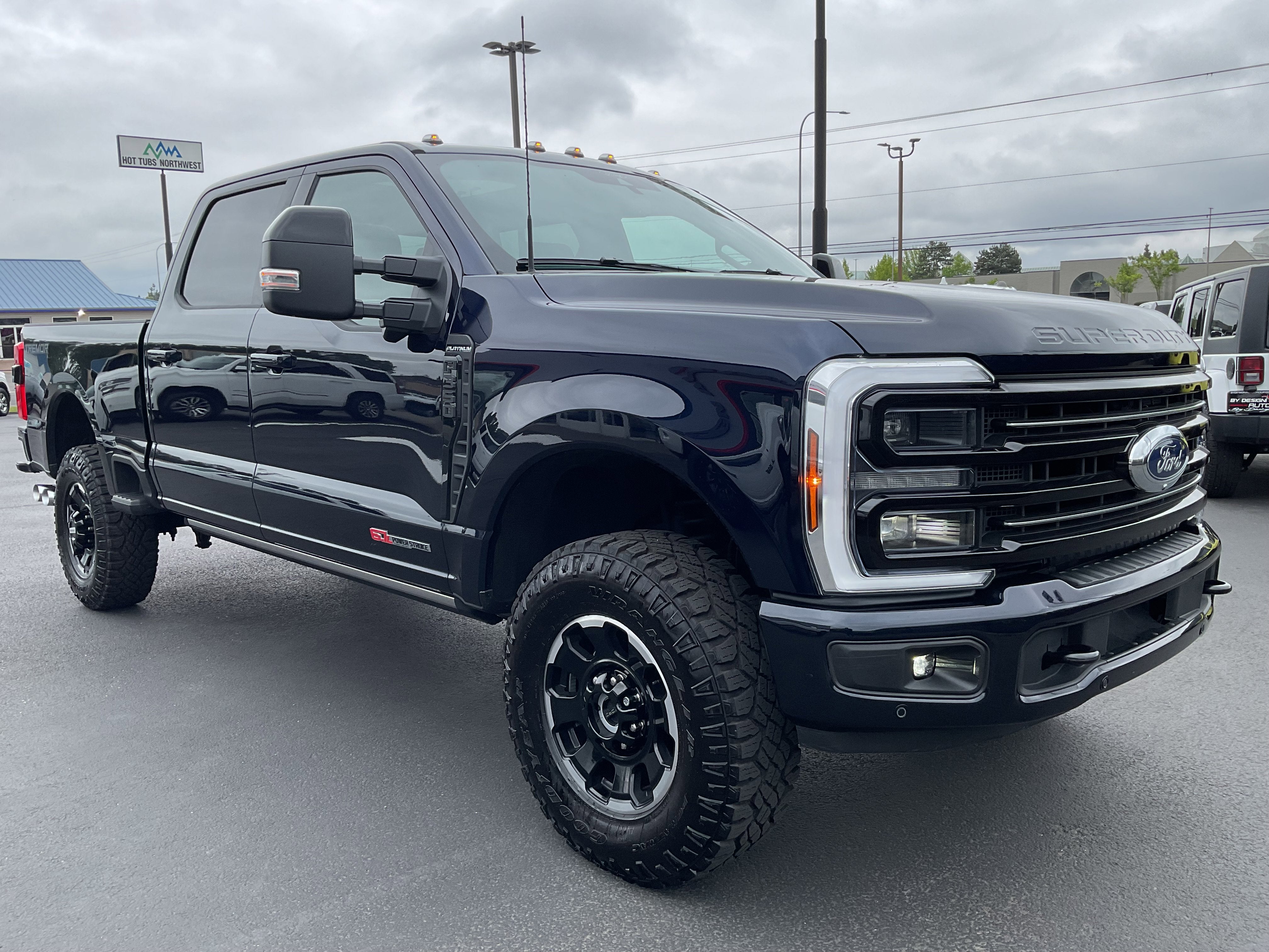 2025 Ford Super Duty F-350 SRW Platinum Tremor High Output Diesel 4x4