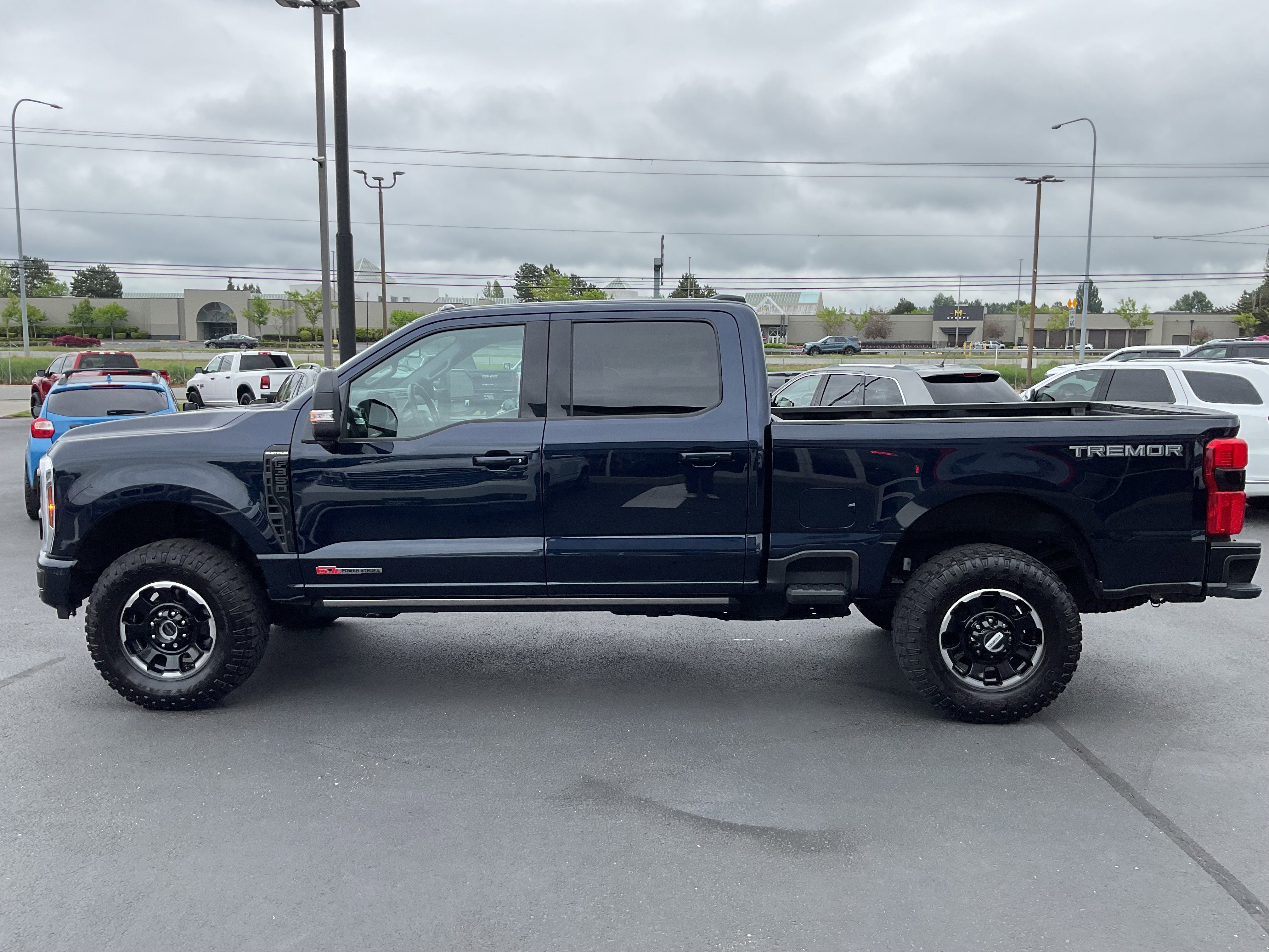 2025 Ford Super Duty F-350 SRW Platinum Tremor High Output Diesel 4x4